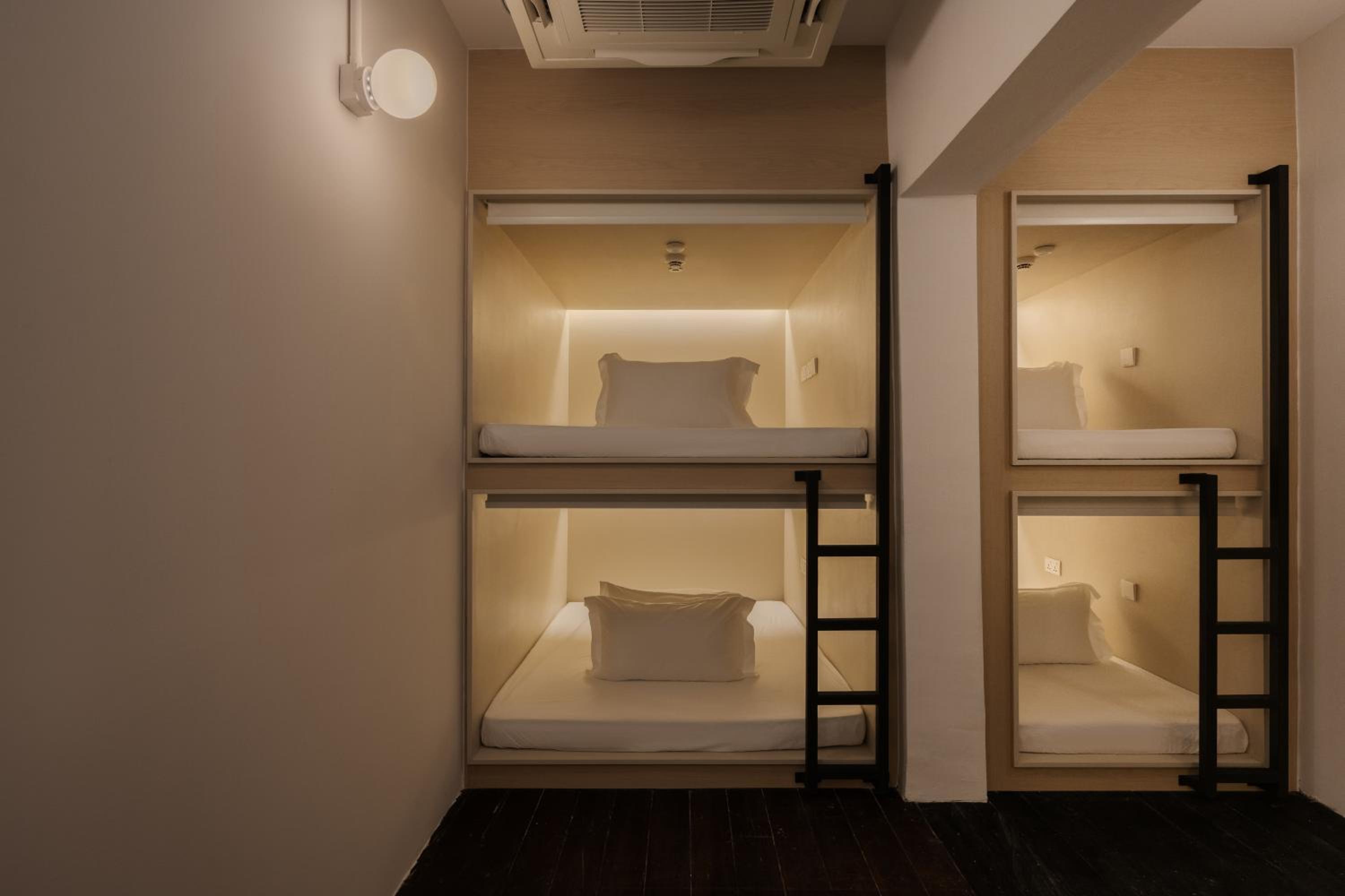 BEAT 1932 Hostel at Chinatown