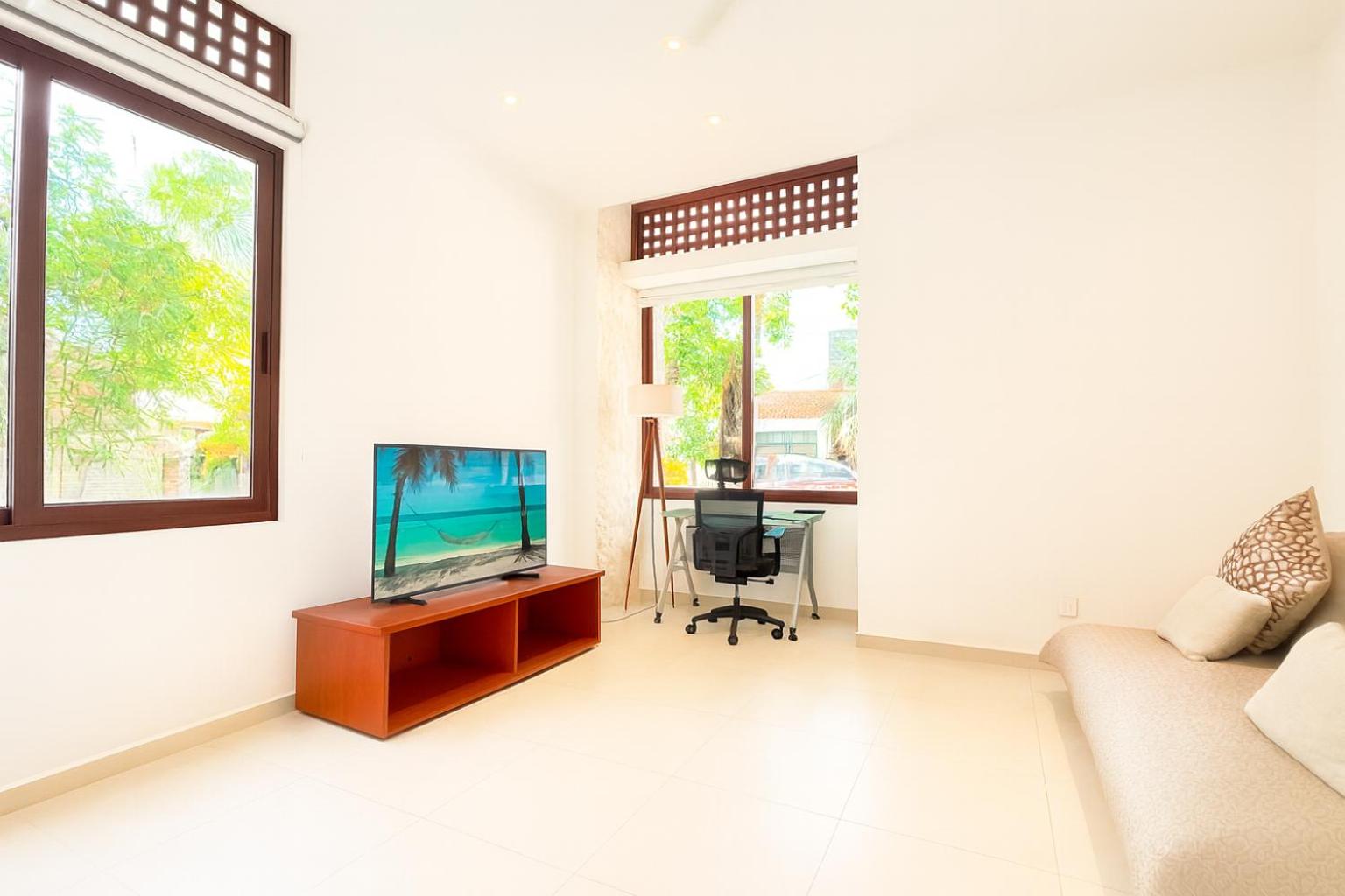 Three Dolphins Villa 4BR, Private Pool, Terrace, Family Fun