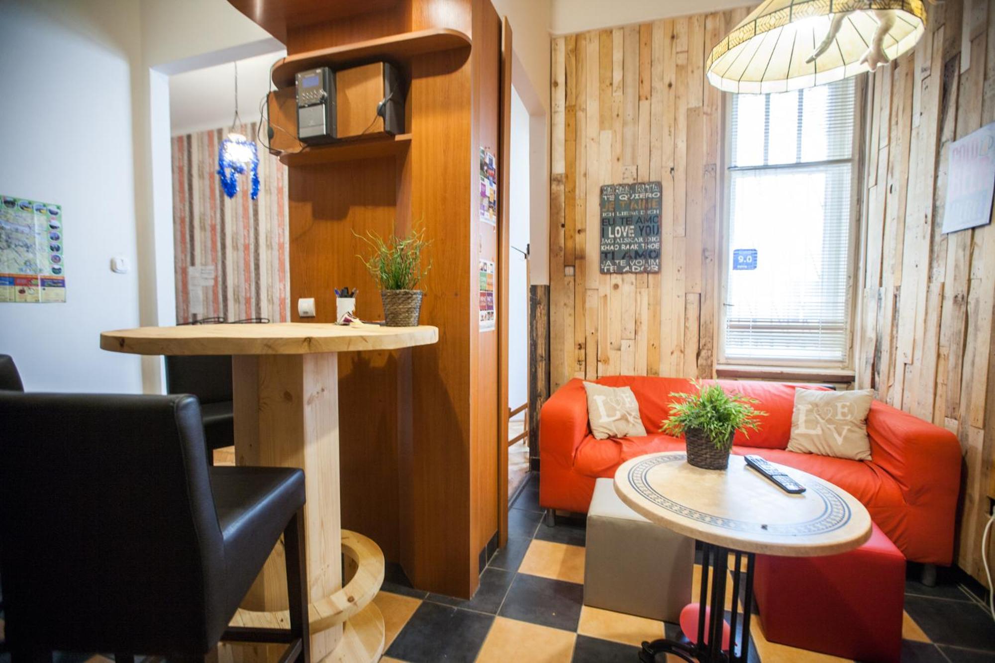 lounge