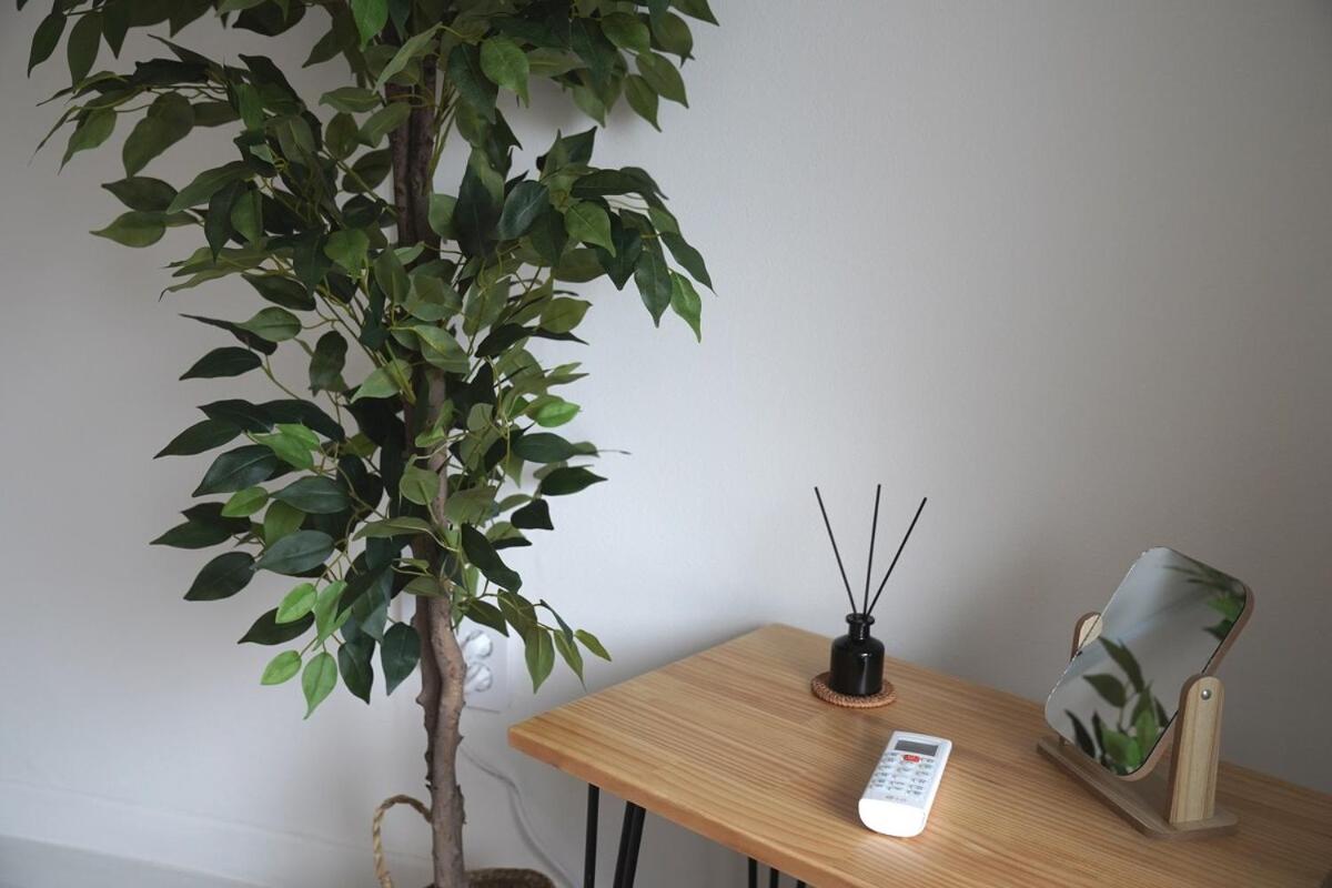 WhiteTreeHouse