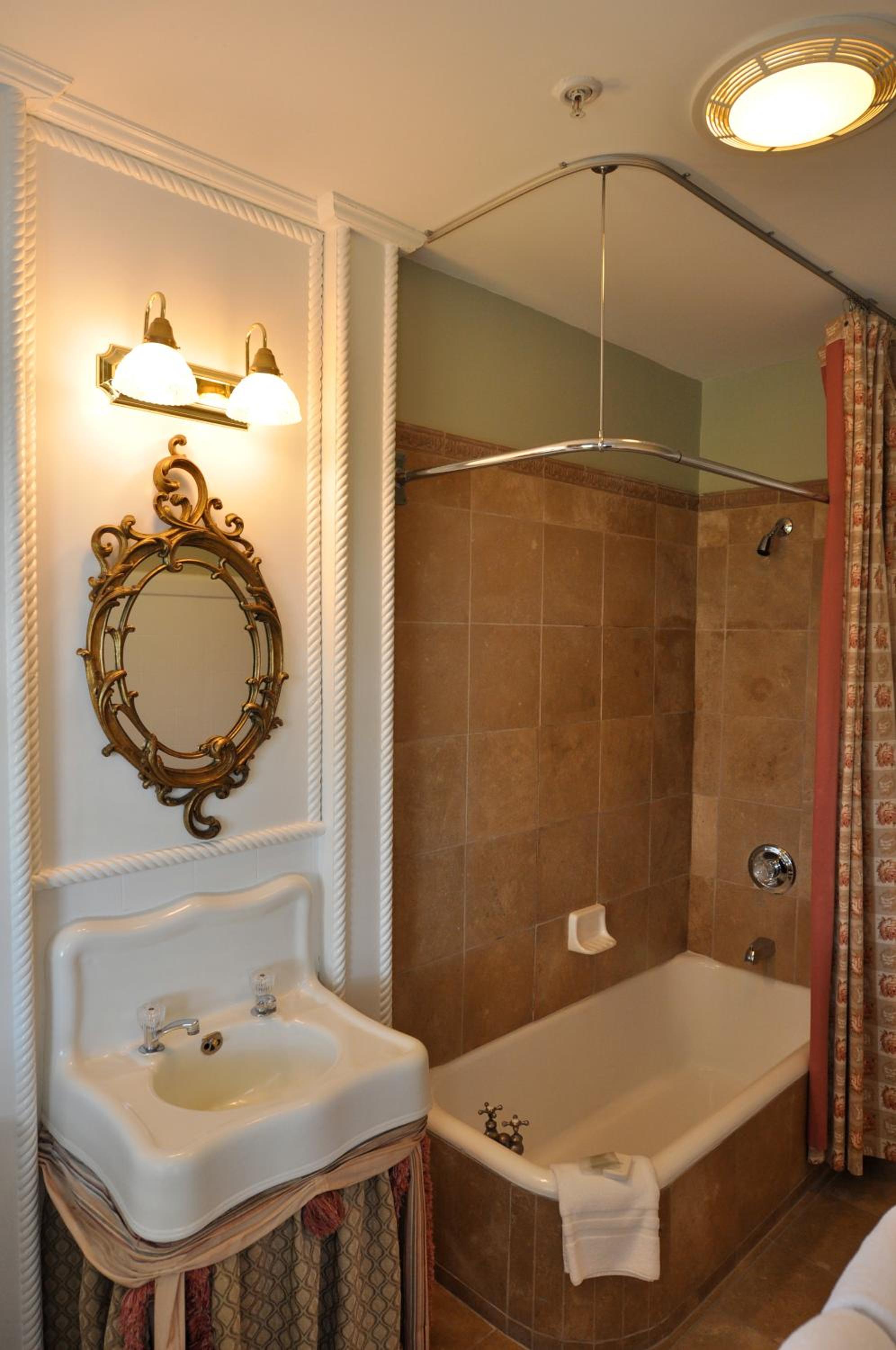 Bluff View Inn
