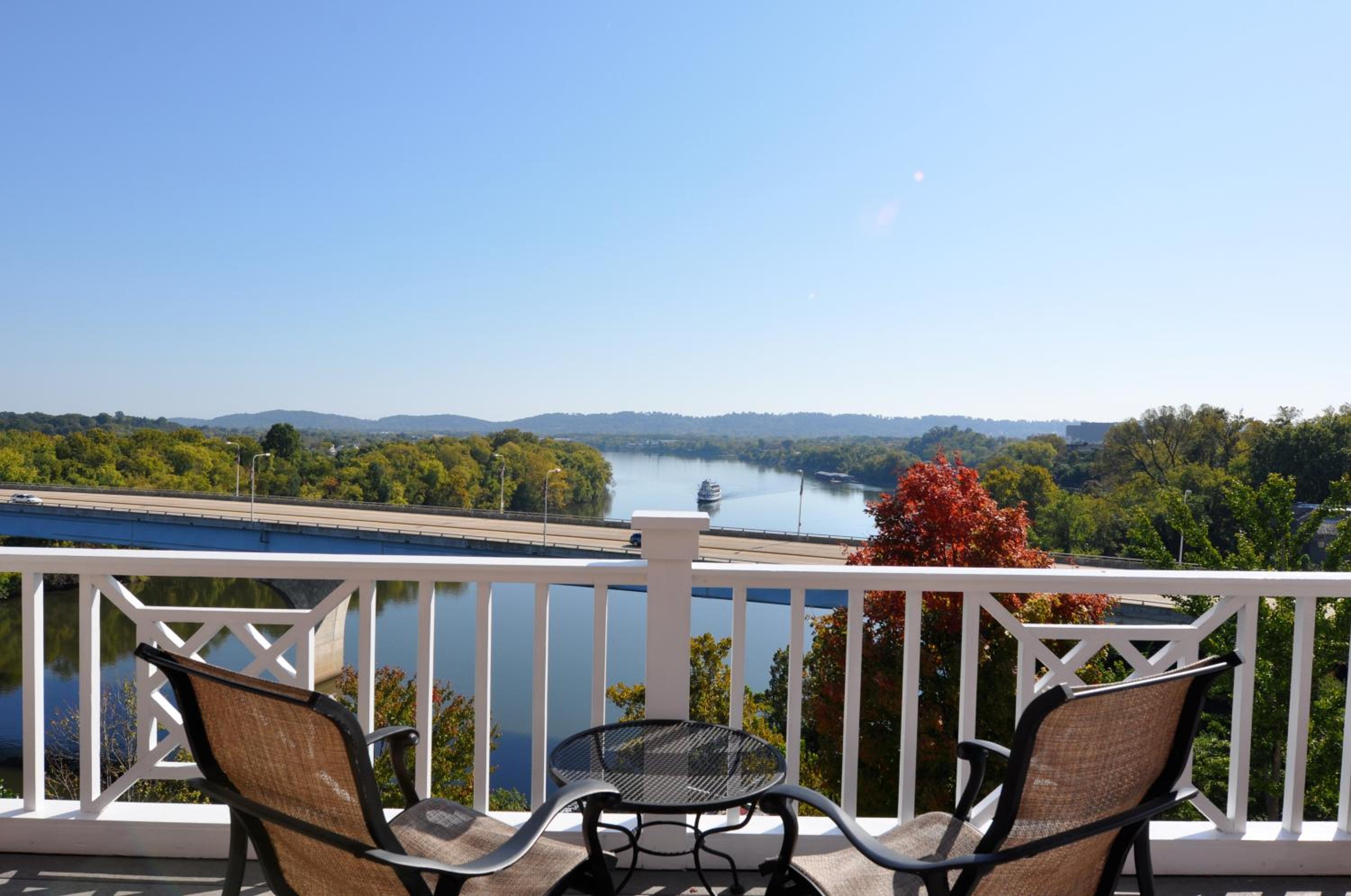 Bluff View Inn
