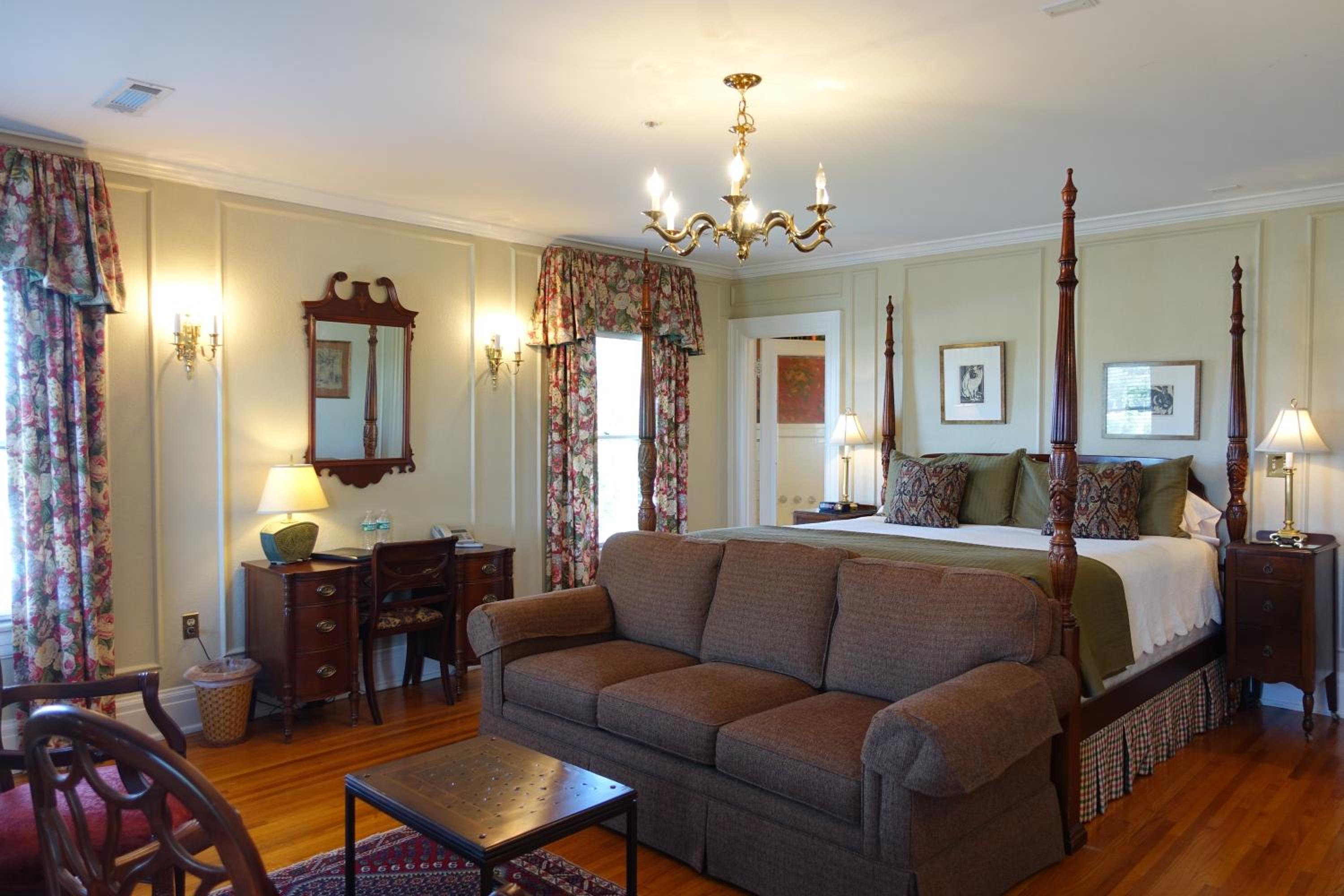 Bluff View Inn
