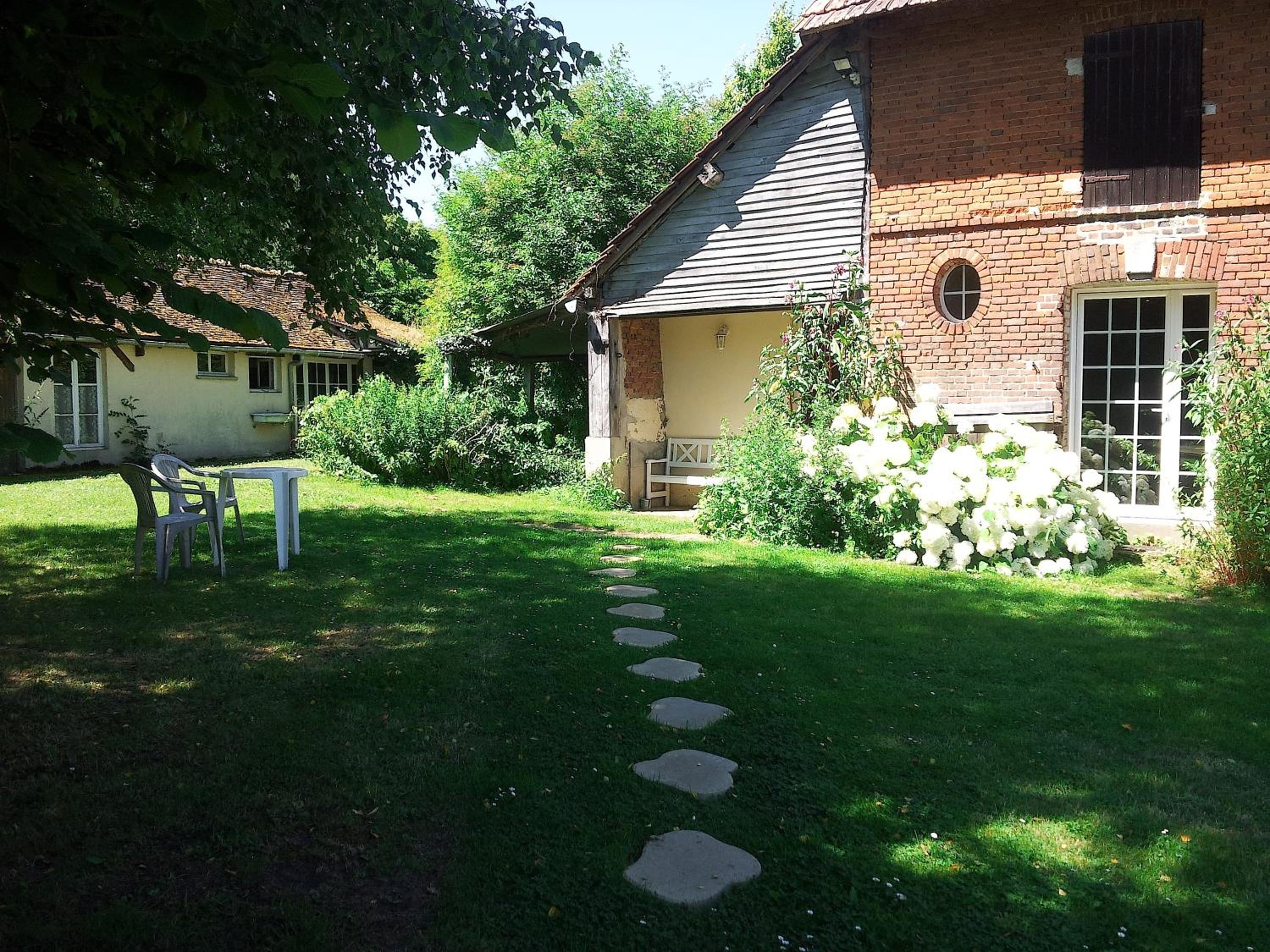 Photo 8