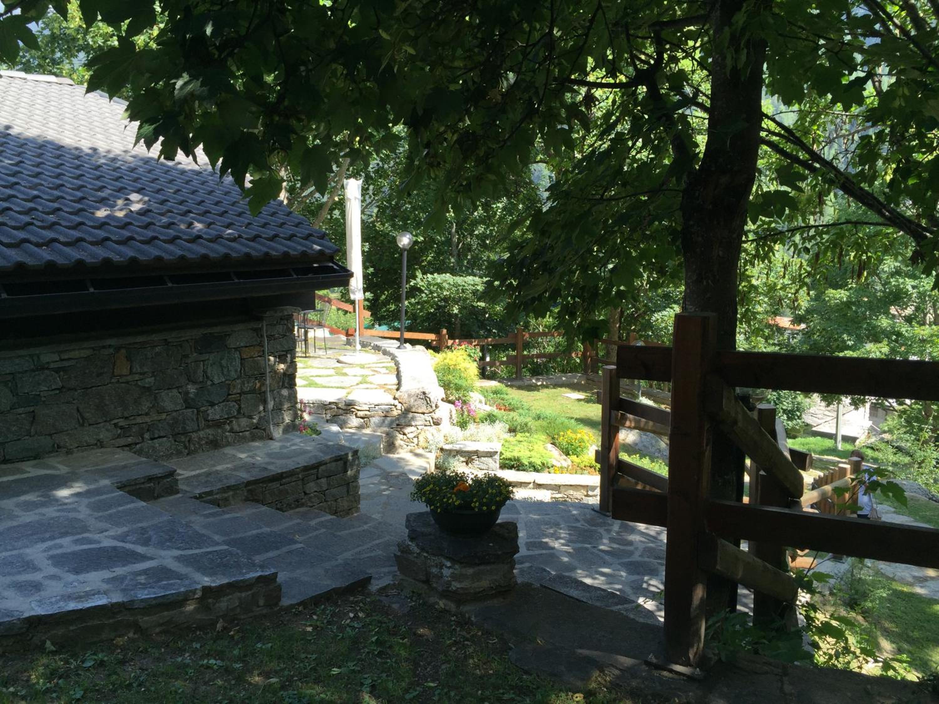 Photo 48