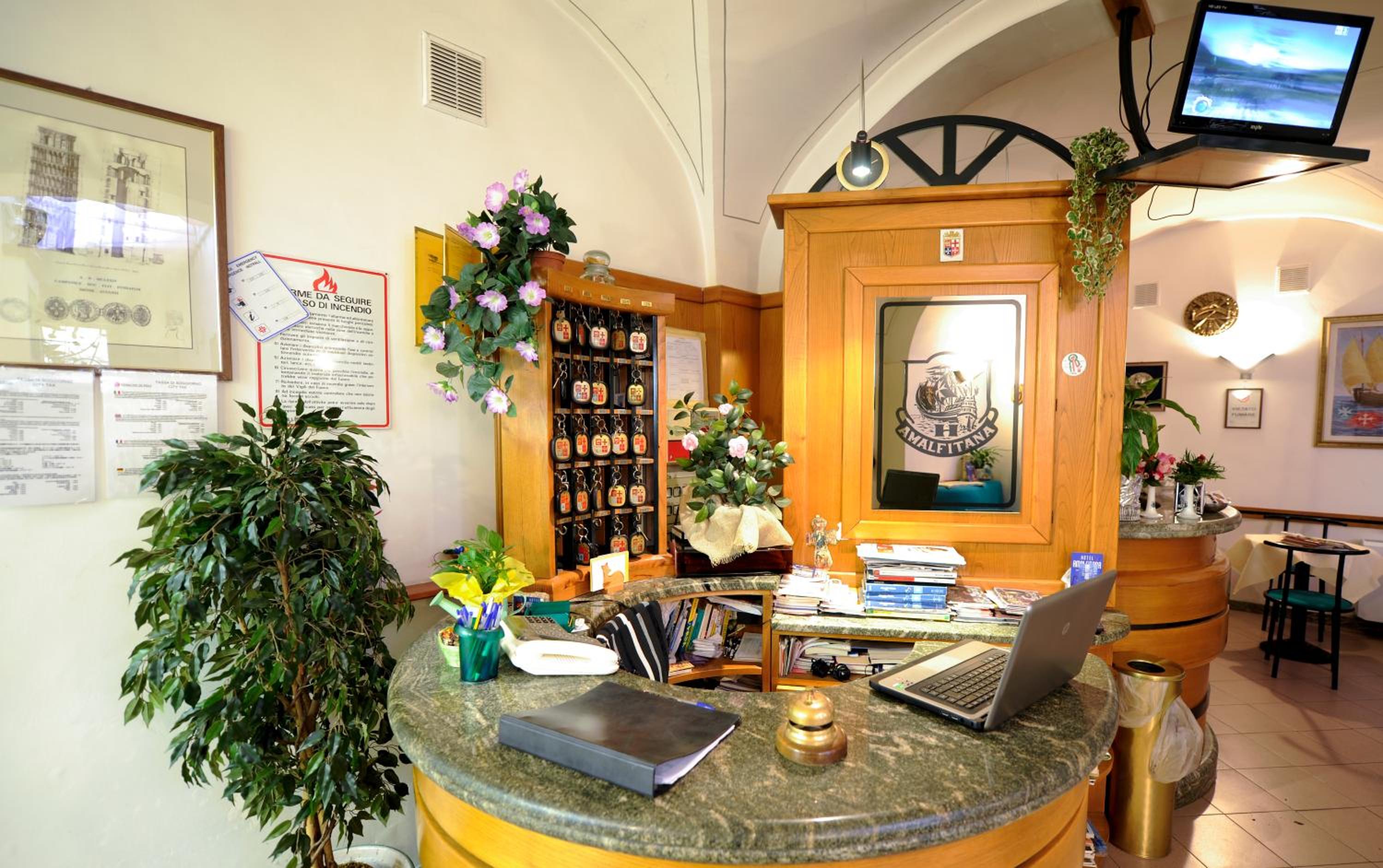 Hotel Amalfitana - Image 1