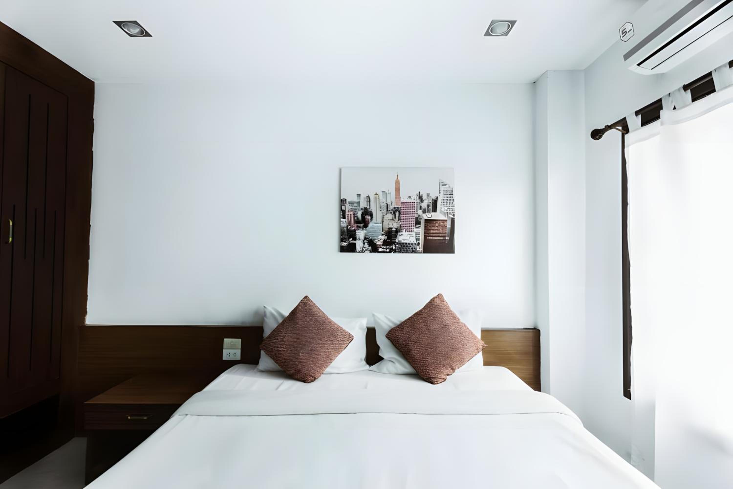 XX Snap Inn Thaphae Chiang Mai