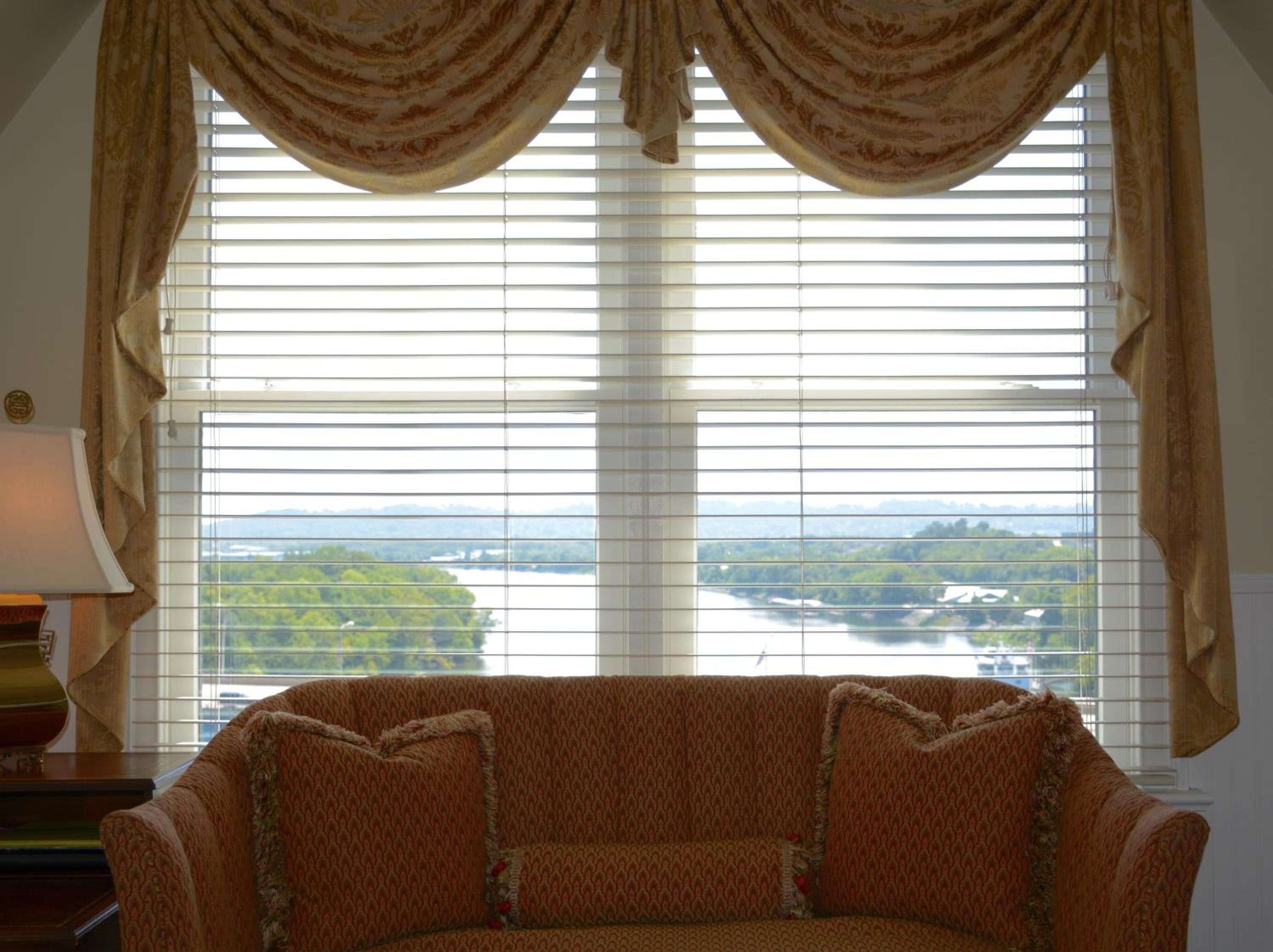Bluff View Inn
