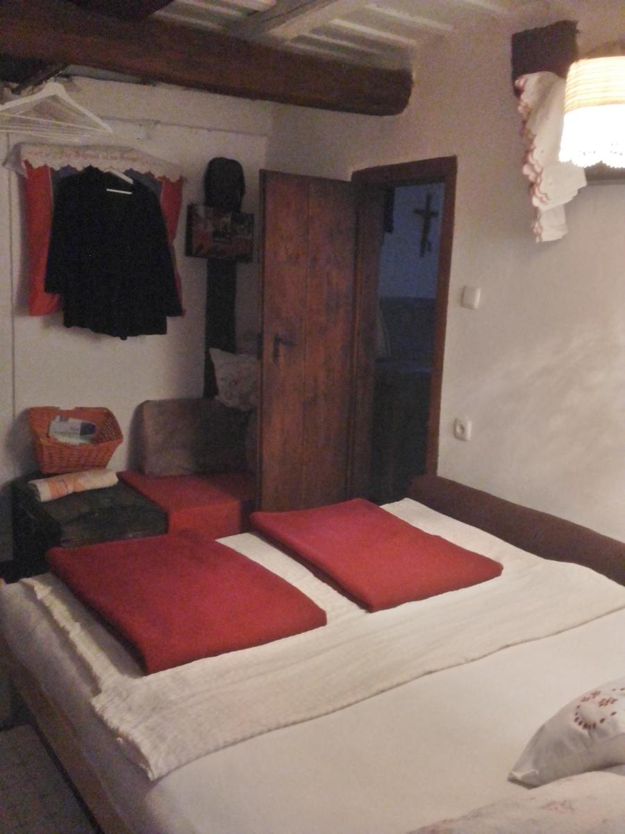 Photo 105
