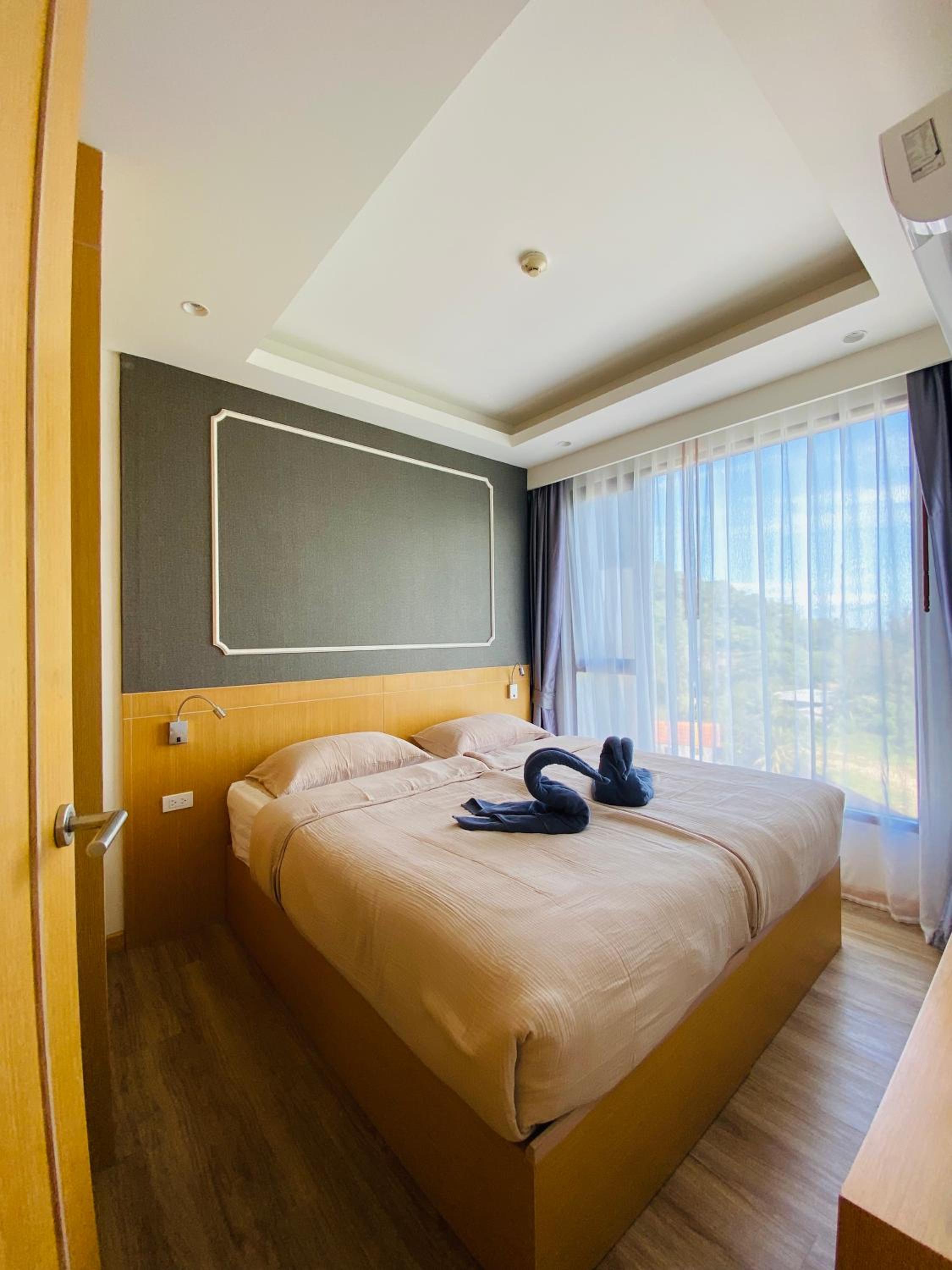 Aristo 2 Condo with a sea view