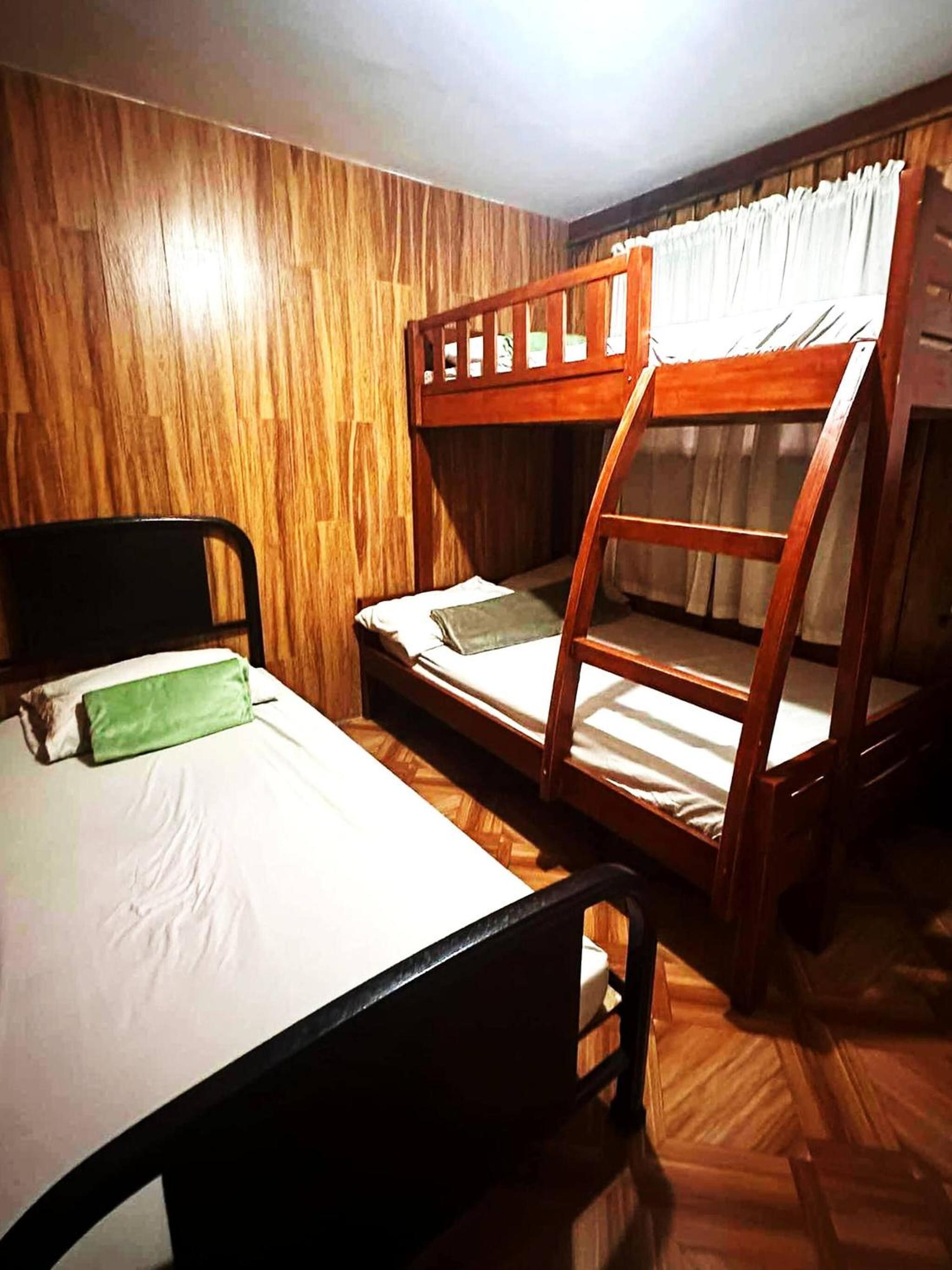 3 Bedroom House in the Heart of Baguio with Garage