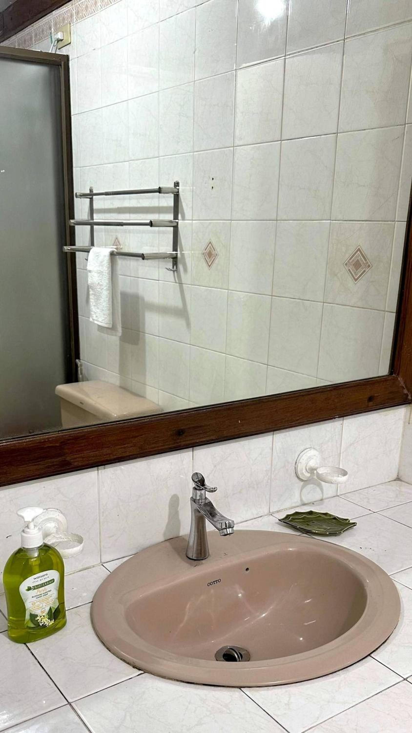 3 Bedroom House in the Heart of Baguio with Garage