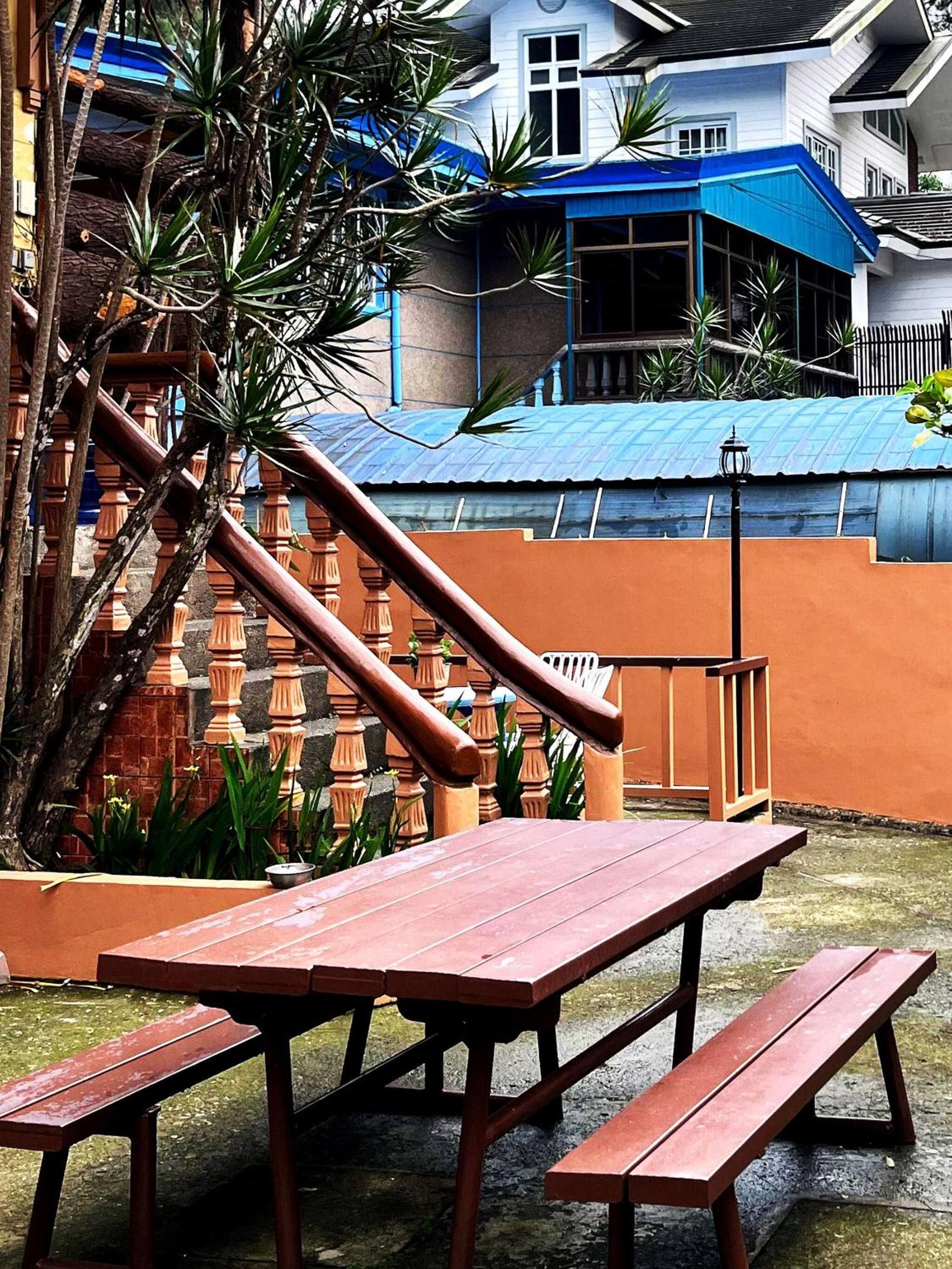 3 Bedroom House in the Heart of Baguio with Garage