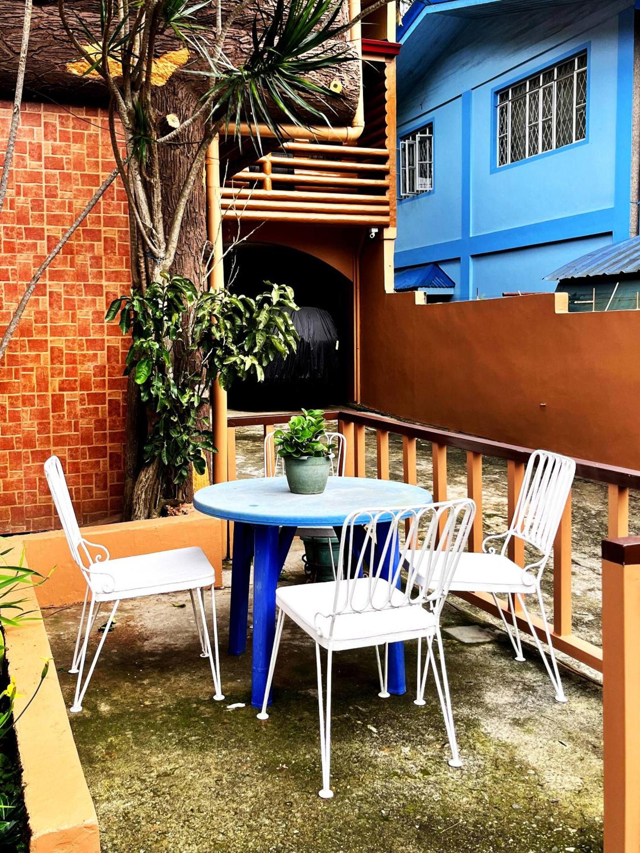 3 Bedroom House in the Heart of Baguio with Garage