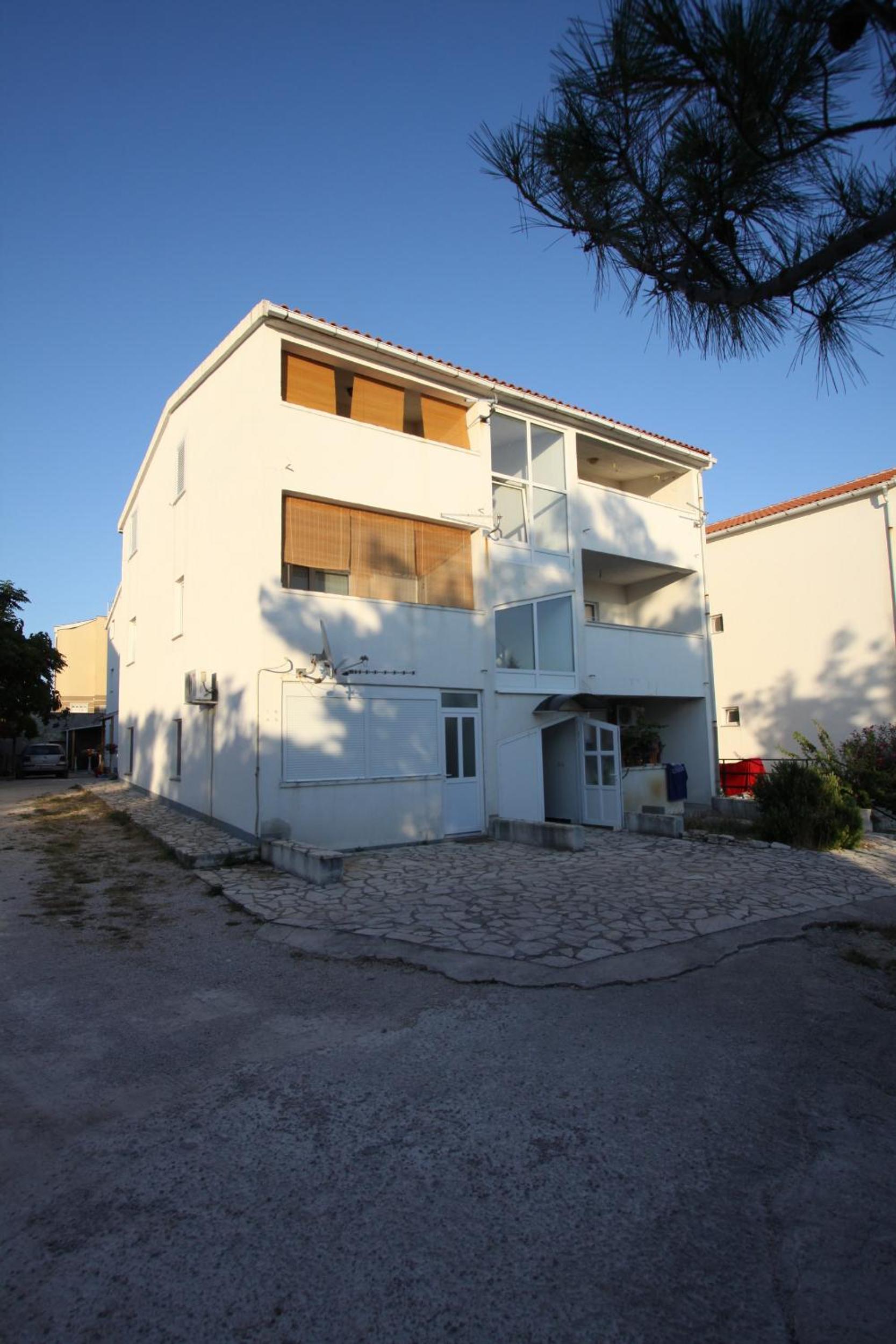 Apartments Novalja West