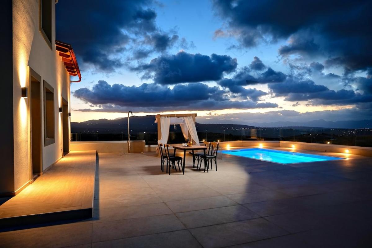 Aurora Heraklion Seasons Villa- Sea Pool Fireplace