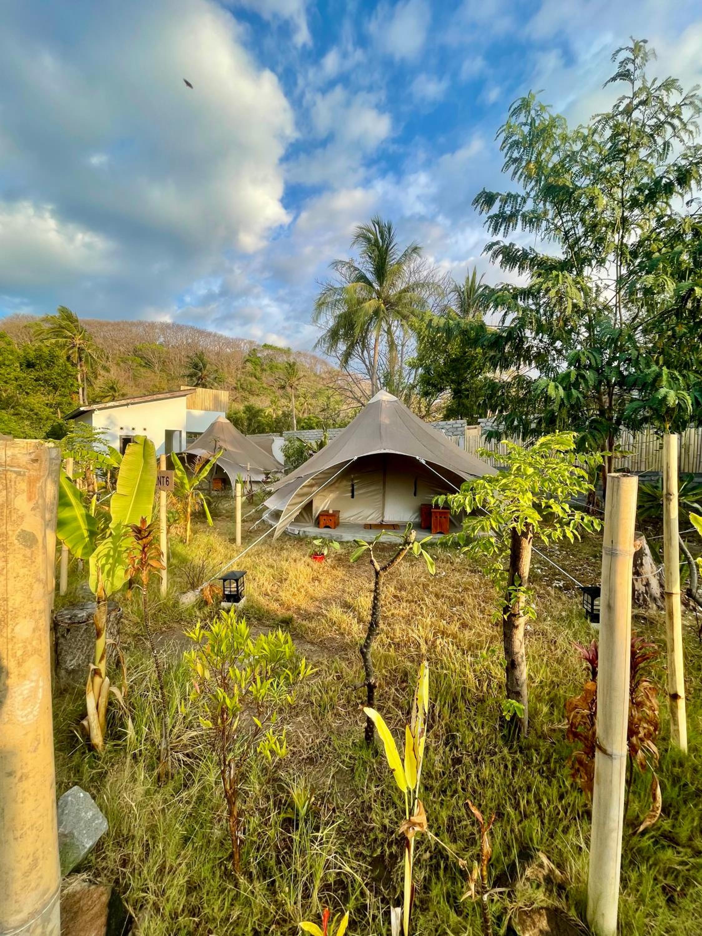 Ubuntu Glamping - Adult Campers Only
