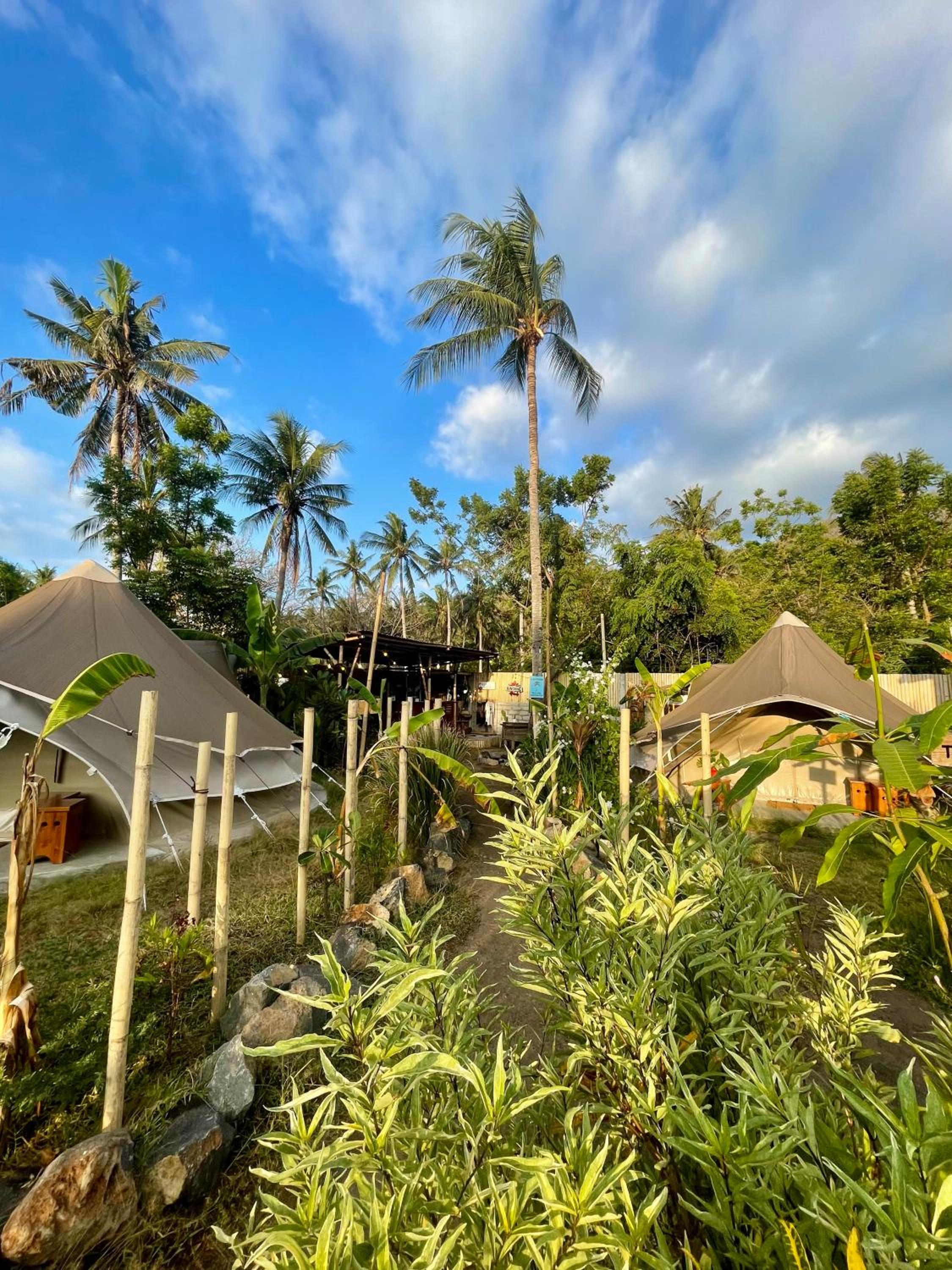 Ubuntu Glamping - Adult Campers Only