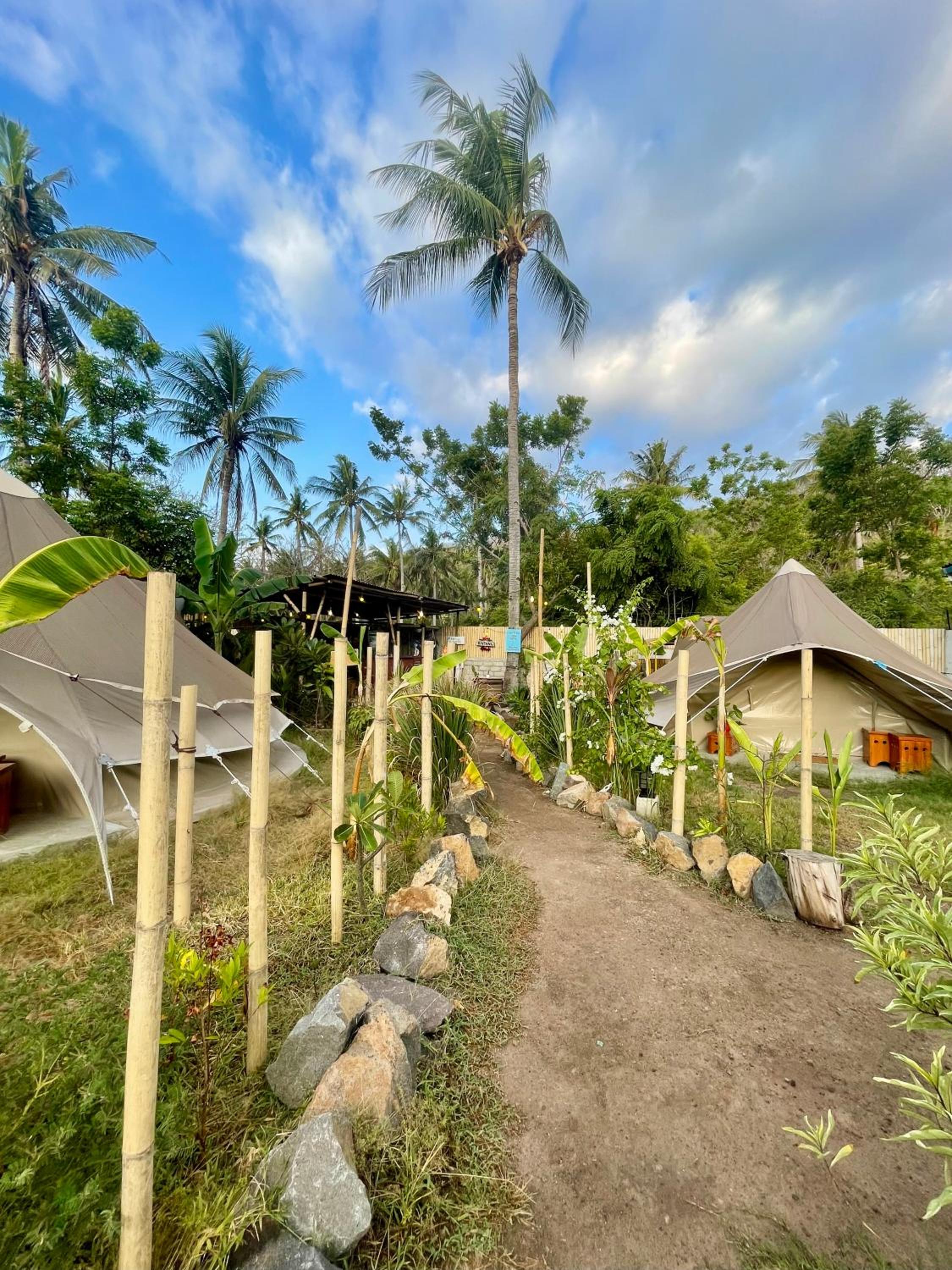 Ubuntu Glamping - Adult Campers Only