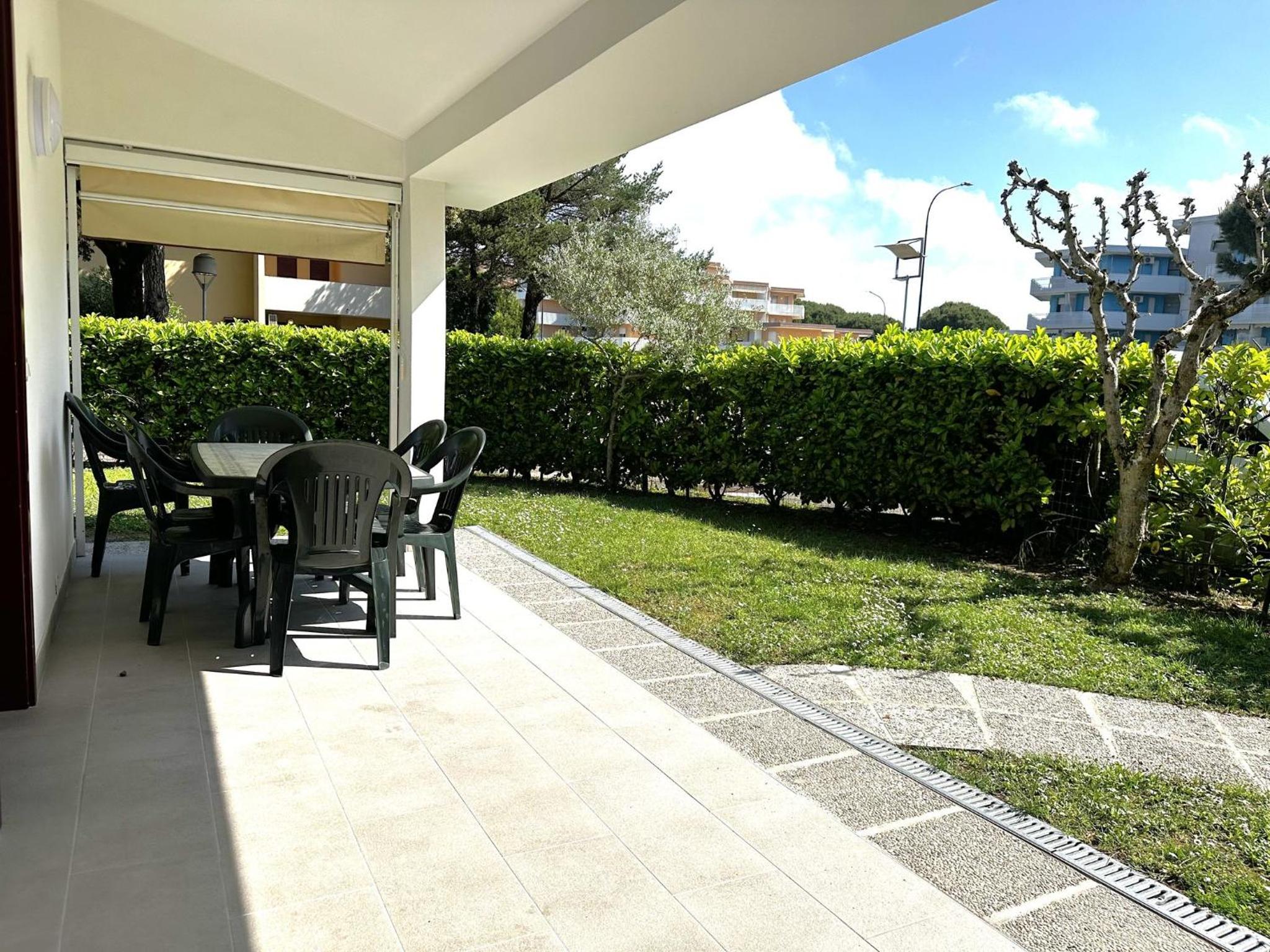Villa with garden and pool access in Bibione