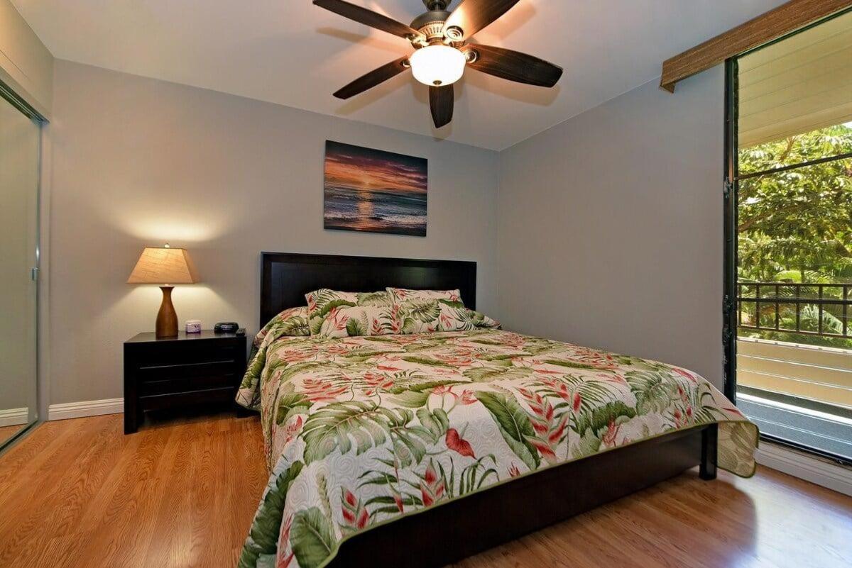 Paki Maui 207 · PM 207 BeachFront 1BD w Ocean View