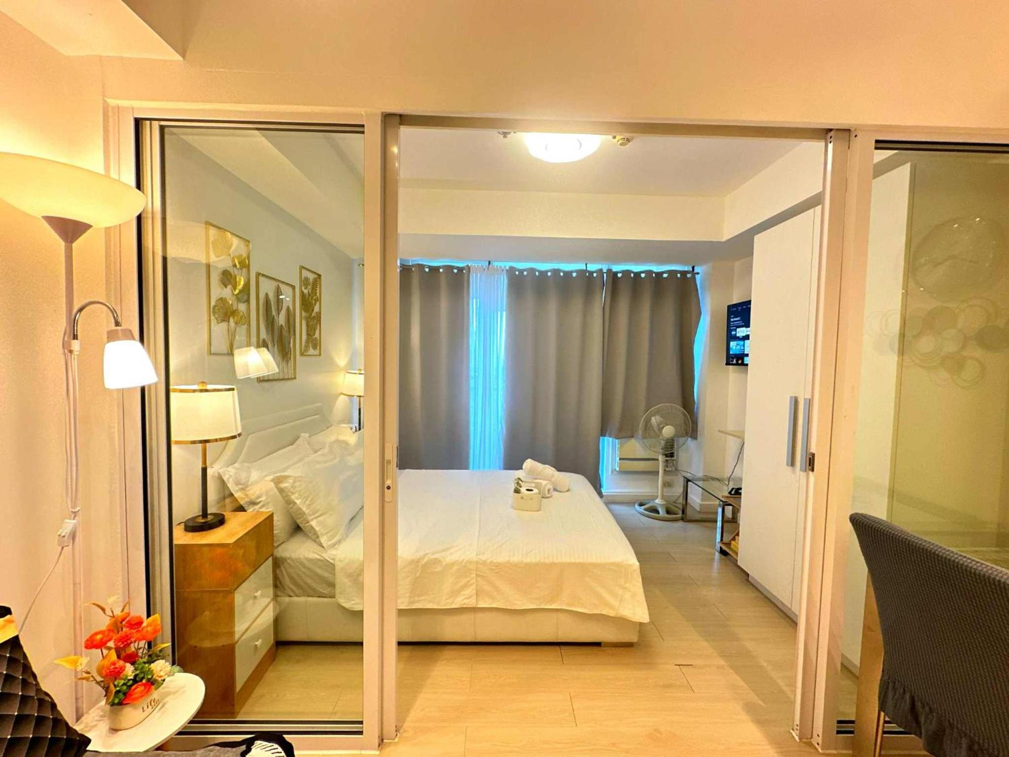 1BR Condotel in Azure Urban Resort Near NAIA #BH2