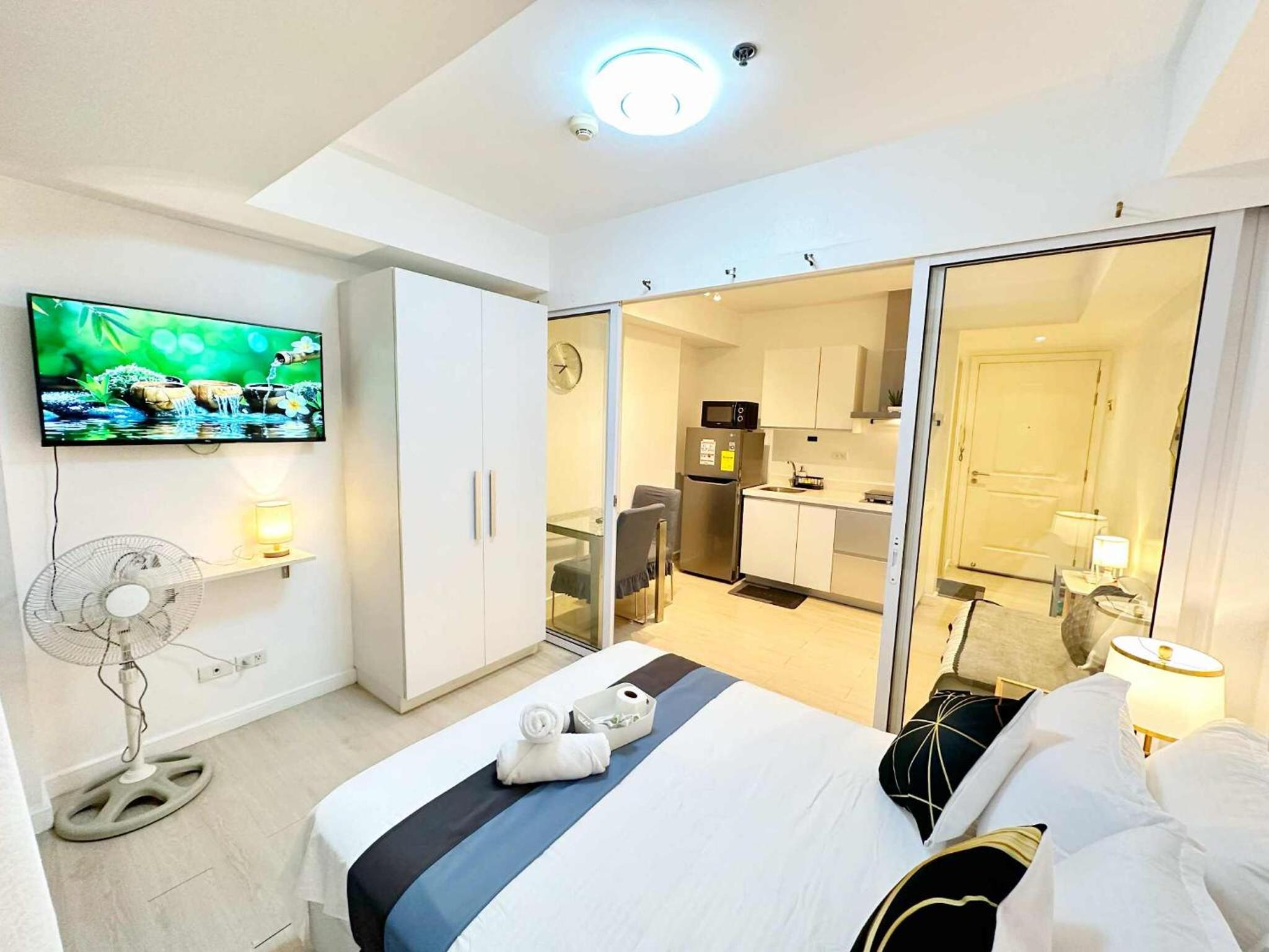 1BR Condotel in Azure Urban Resort Near NAIA #BH2