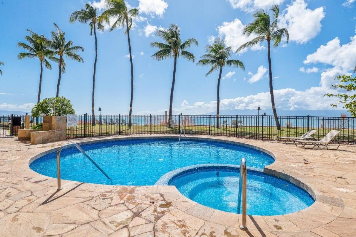 Paki Maui 217 · PM 217 Cozy 1BR Oceanfront Condo w Pool
