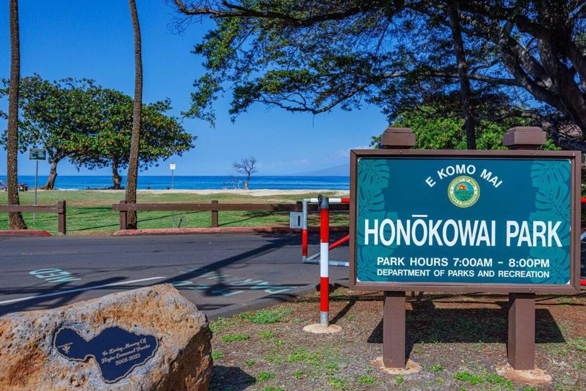 Hale Kai 110 · HKI 110 1BD Condo w Oceanviews and Oceanfront Poo