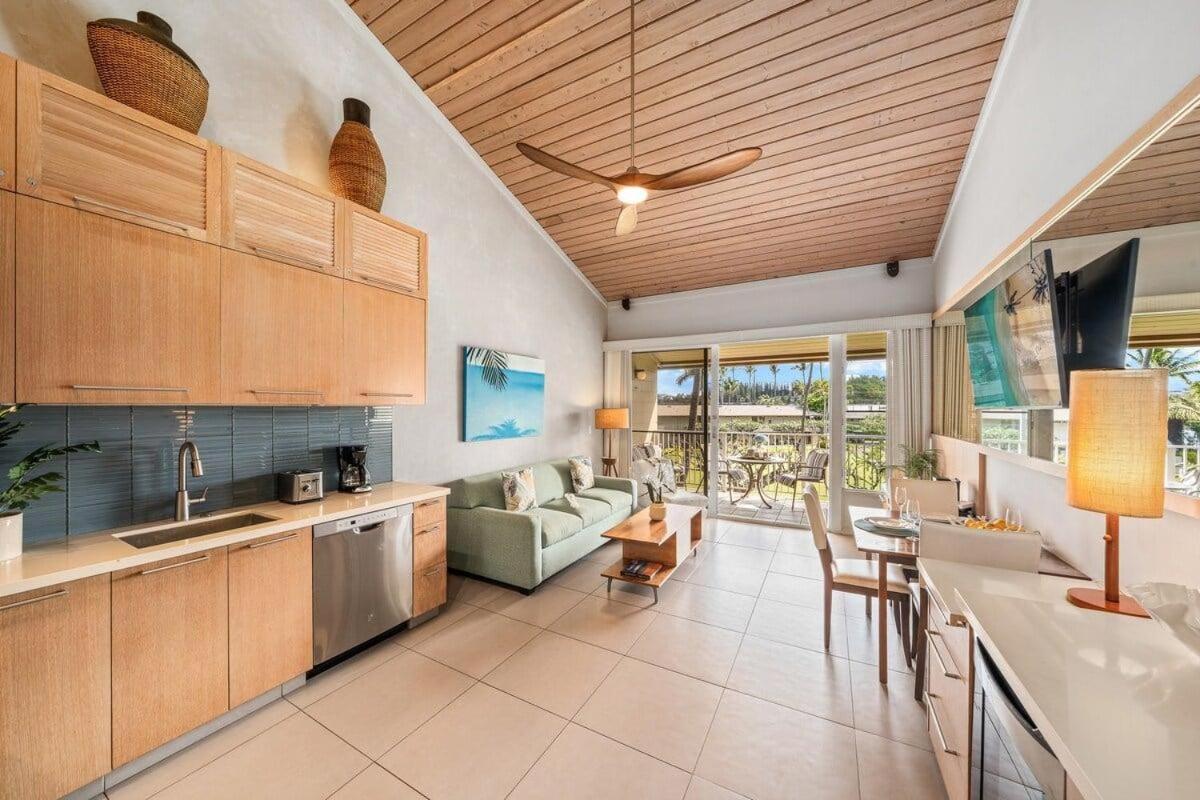 Napili Shores H262 · NS H262 BeachFront Condo Ocean Views Pool H
