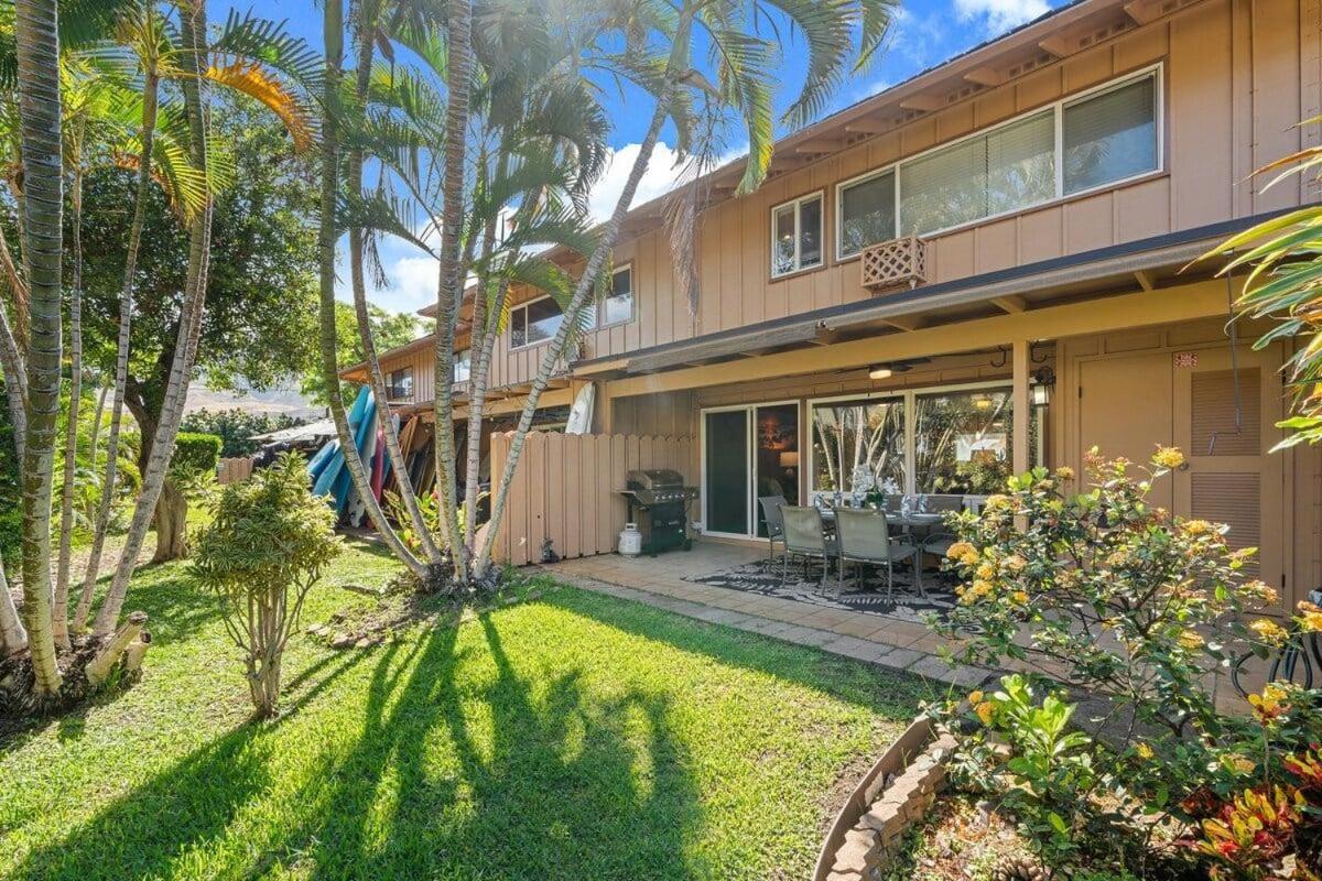 Puamana 153-4 · PU 153-4 Spacious Puamana Unit & Walk To The Bea