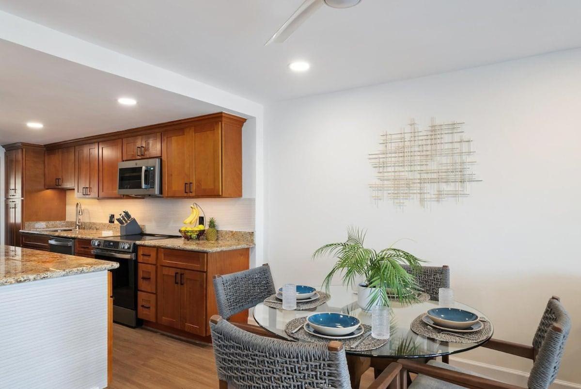 Lauloa 403 · LOA 403 Fully Remodeled Direct Oceanfront 2BD