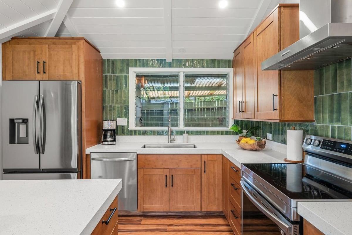 International Colony Club 28 · ICC 28 Remodeled 2BD Cottage in K