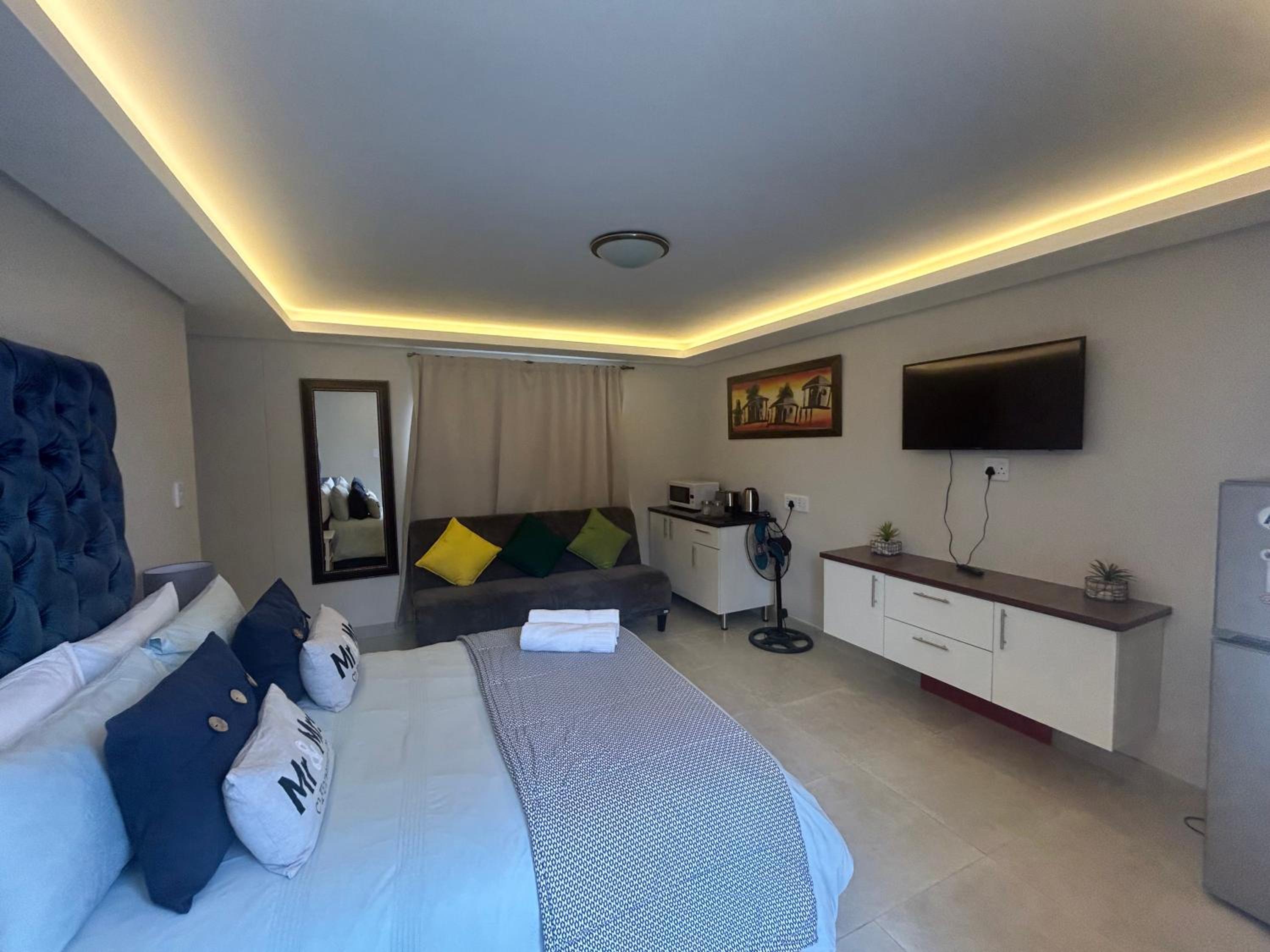 Immaculate,Alttrative &Modern 6 minutes away from the beach
