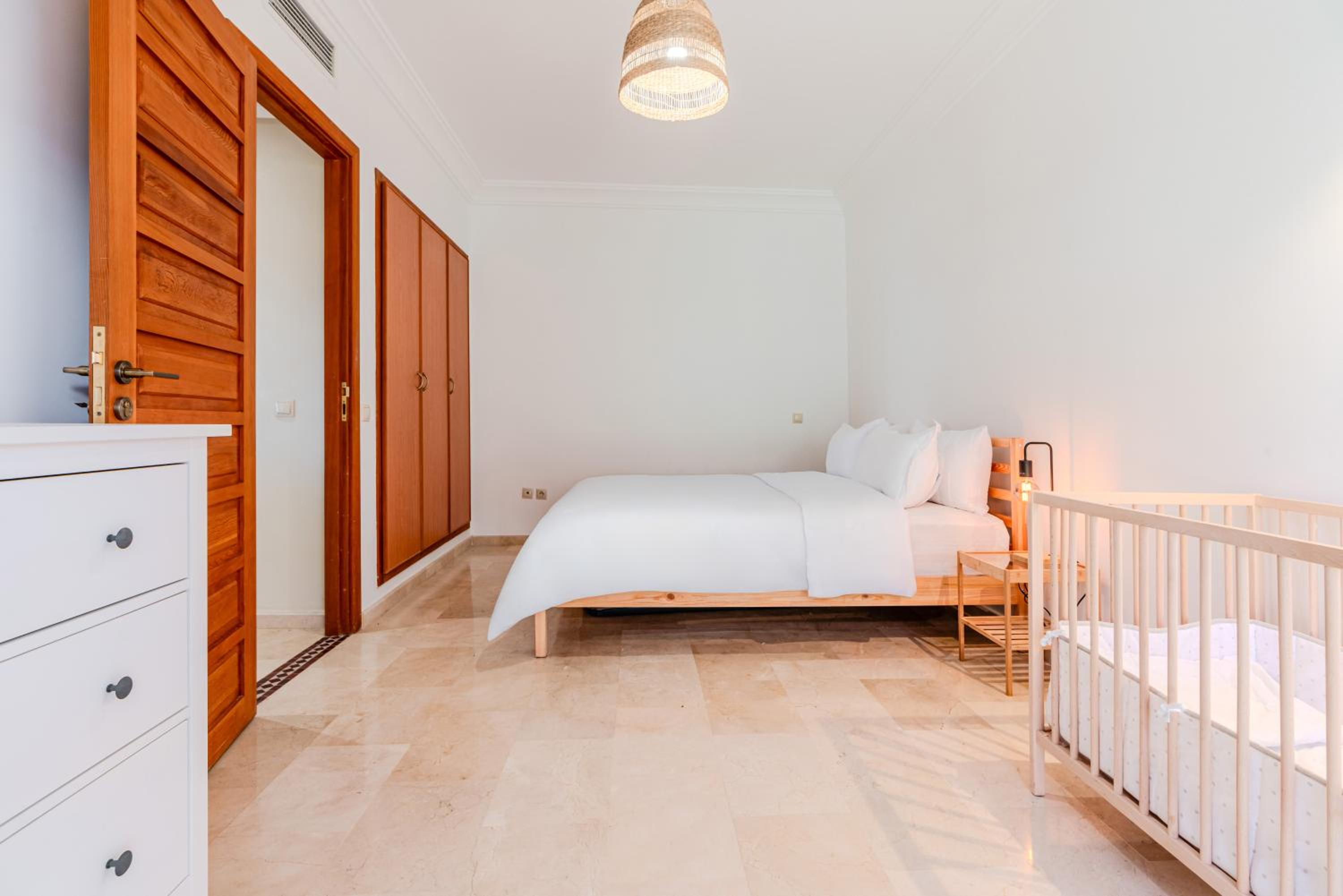 Dar Dmana Luxury Apt Pools, Tennis & Private Garden