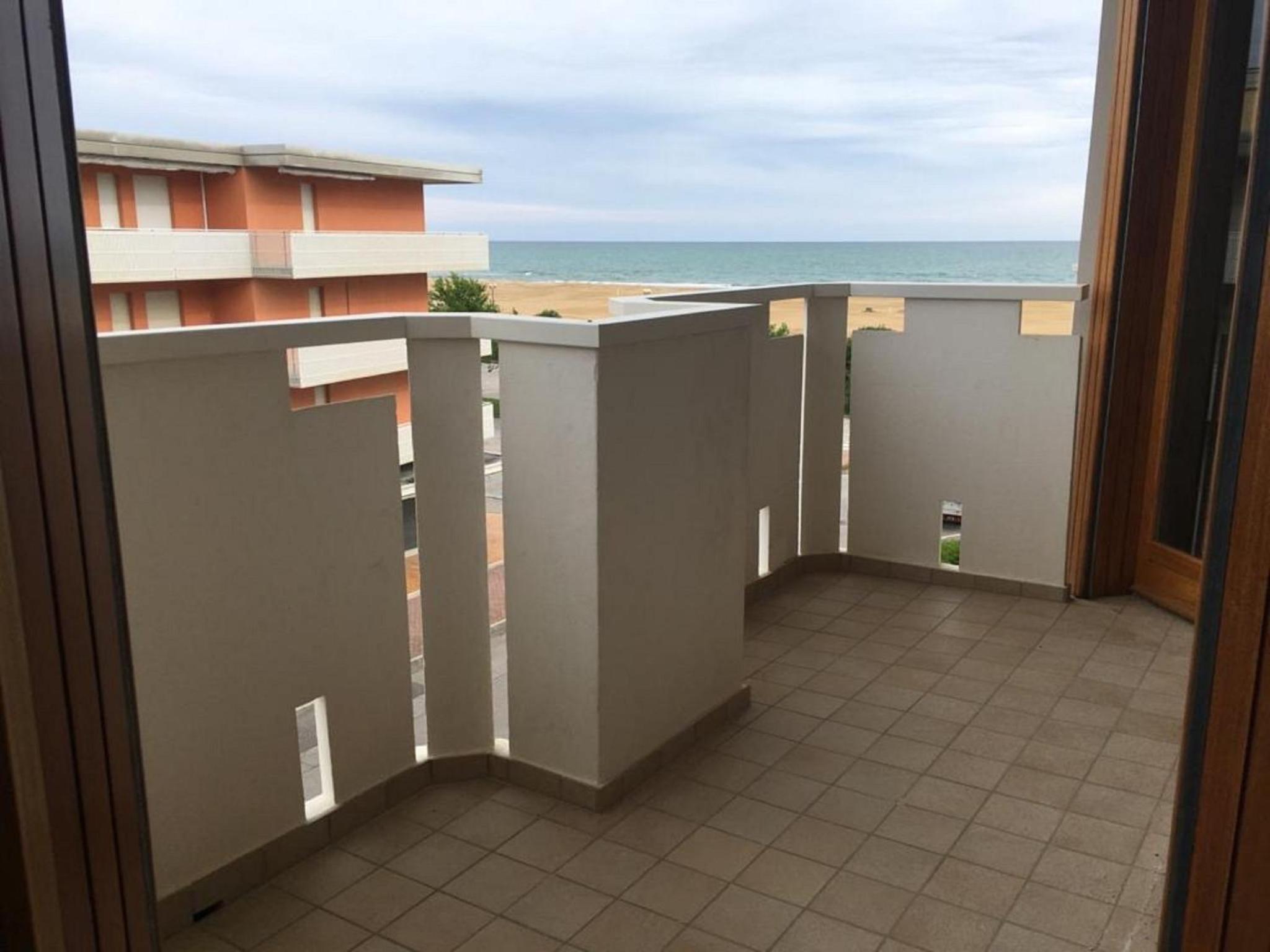 Very comfortable seafront apartment