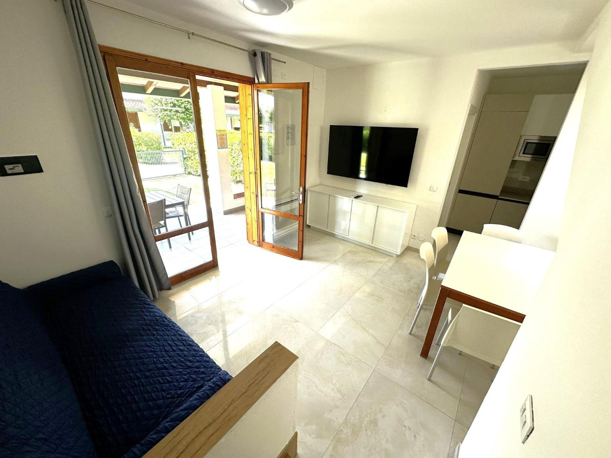 Comfy Bibione villa with pool access