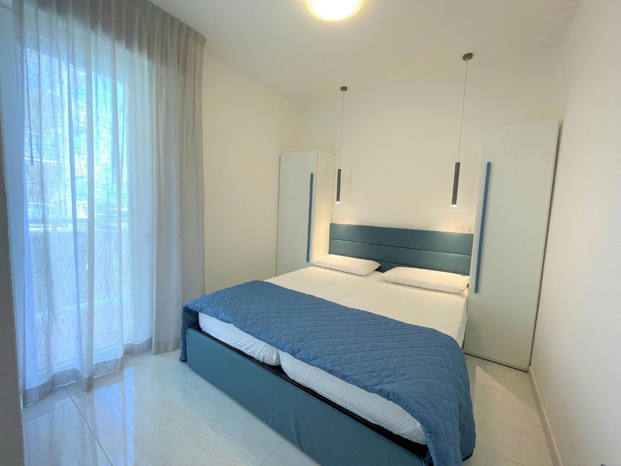 Apartment in a prime seafront location