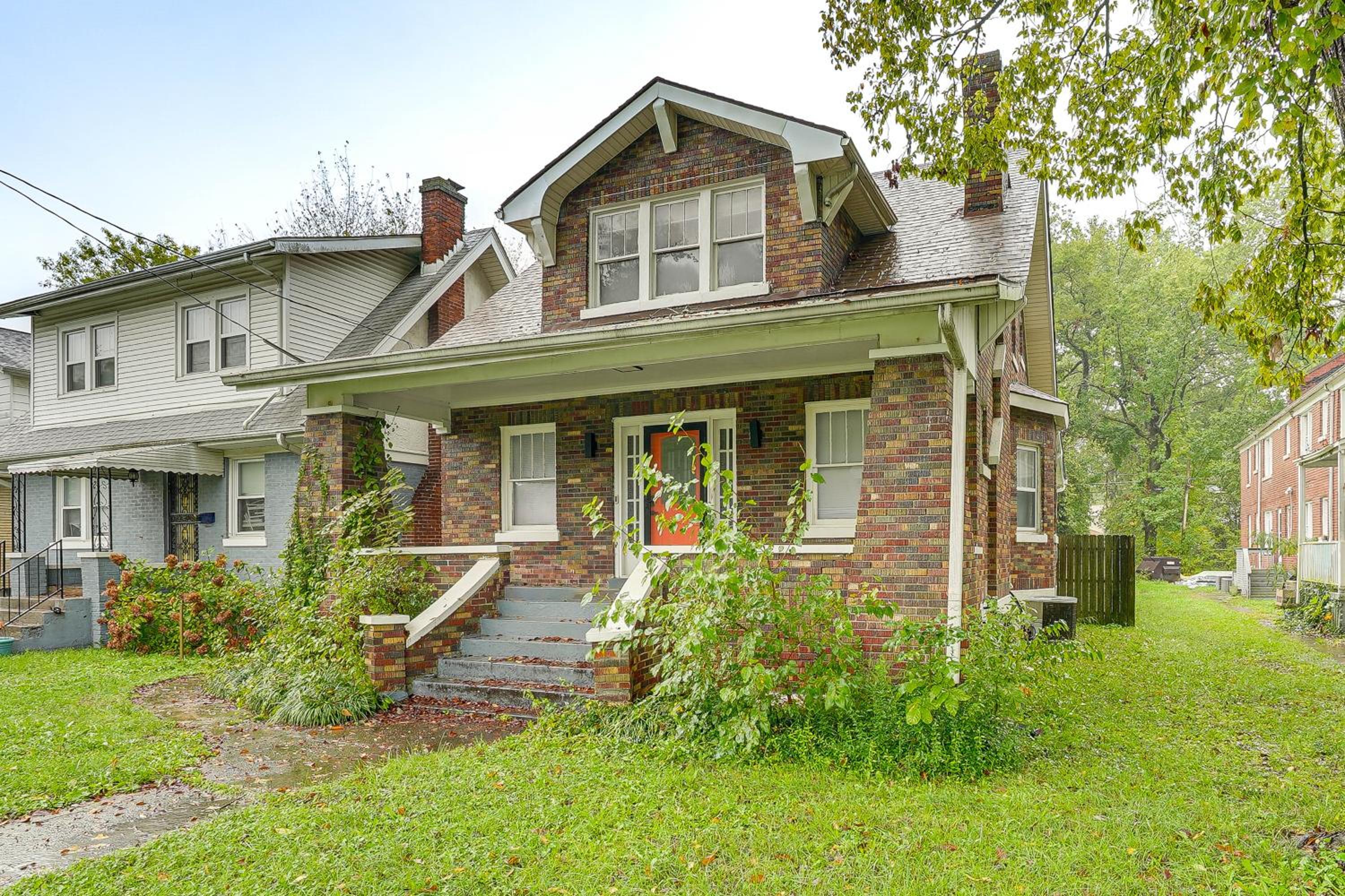 Stay Near the Derby and Downtown! Louisville Apt