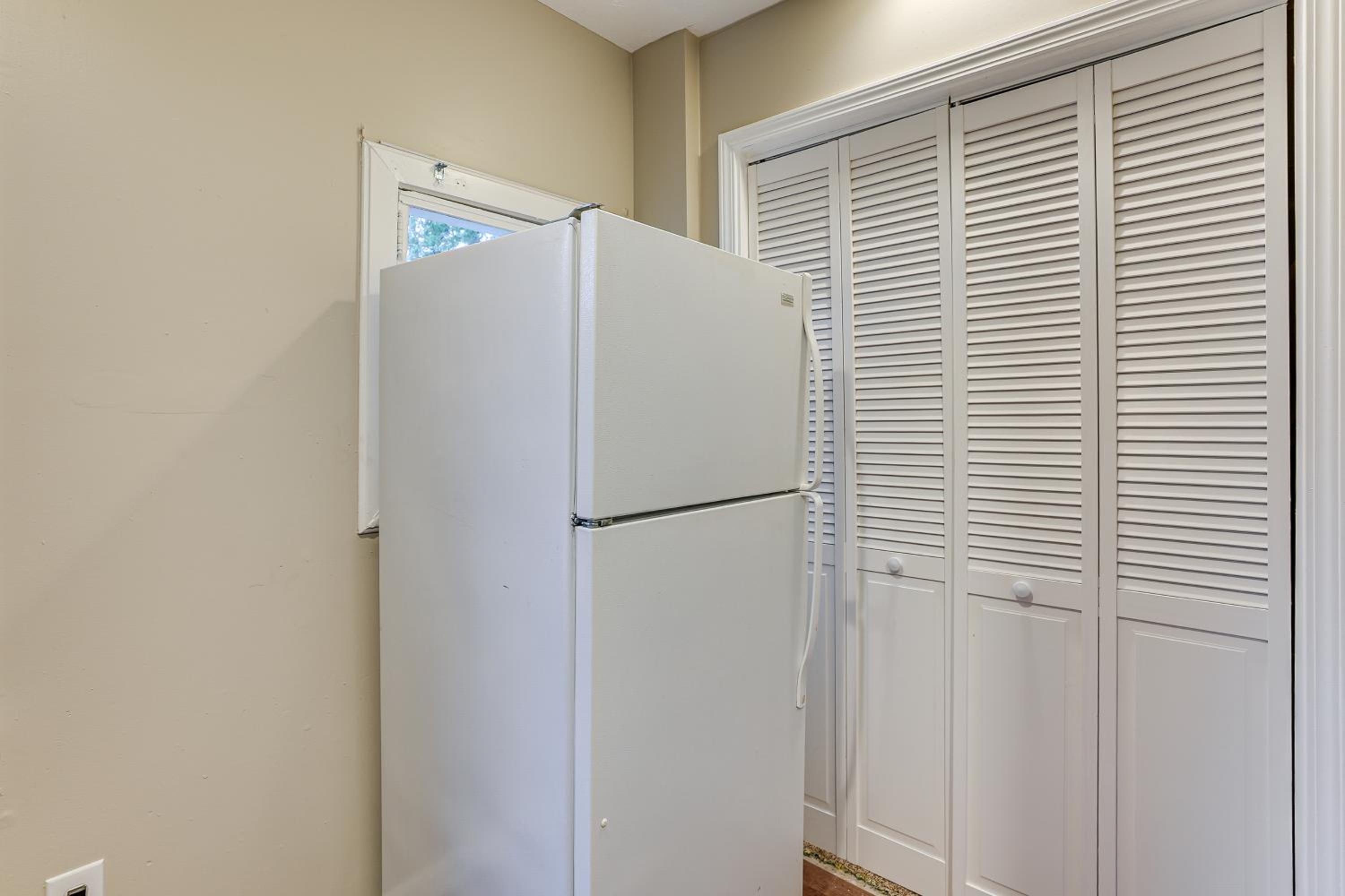 Stay Near the Derby and Downtown! Louisville Apt