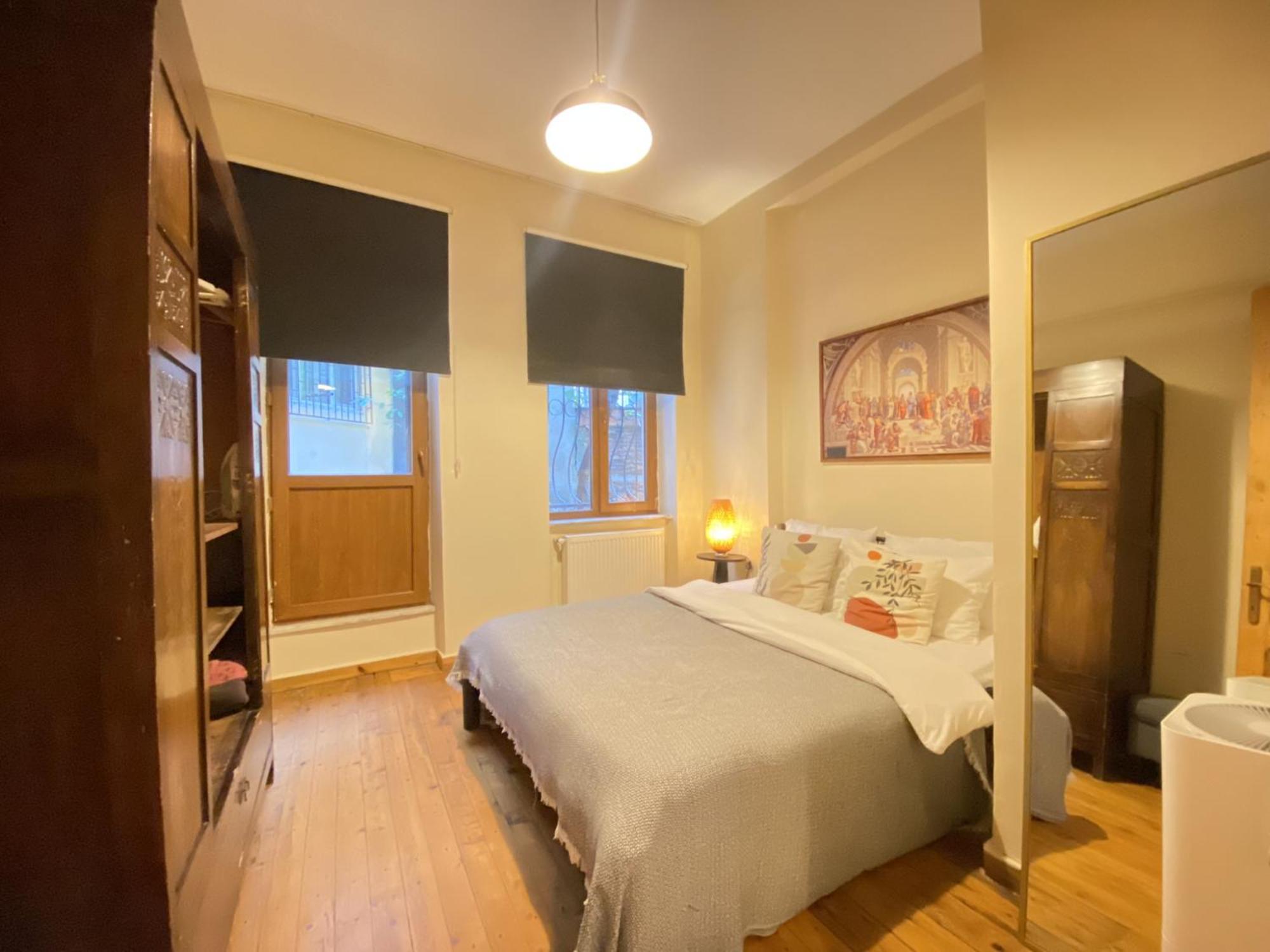 Authentic 1BR Beyoğlu Flat - Walk to İstiklal