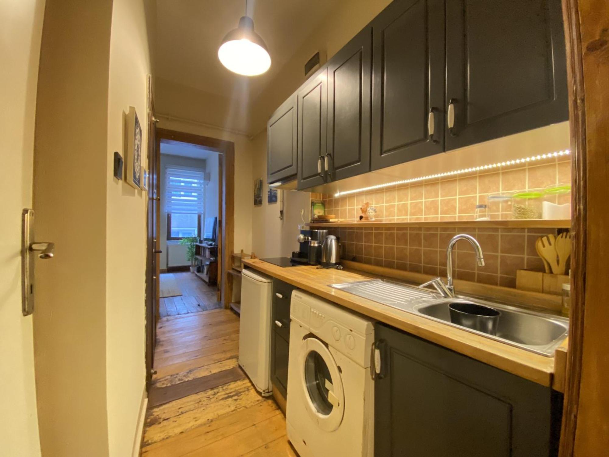 Authentic 1BR Beyoğlu Flat - Walk to İstiklal