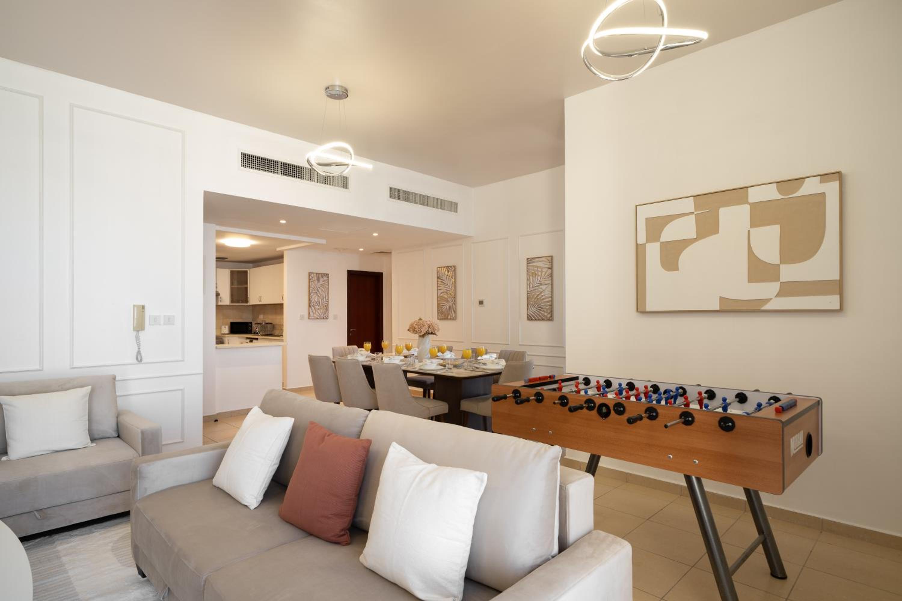 JBR Rimal By Luxe Living - Dubai Eye View