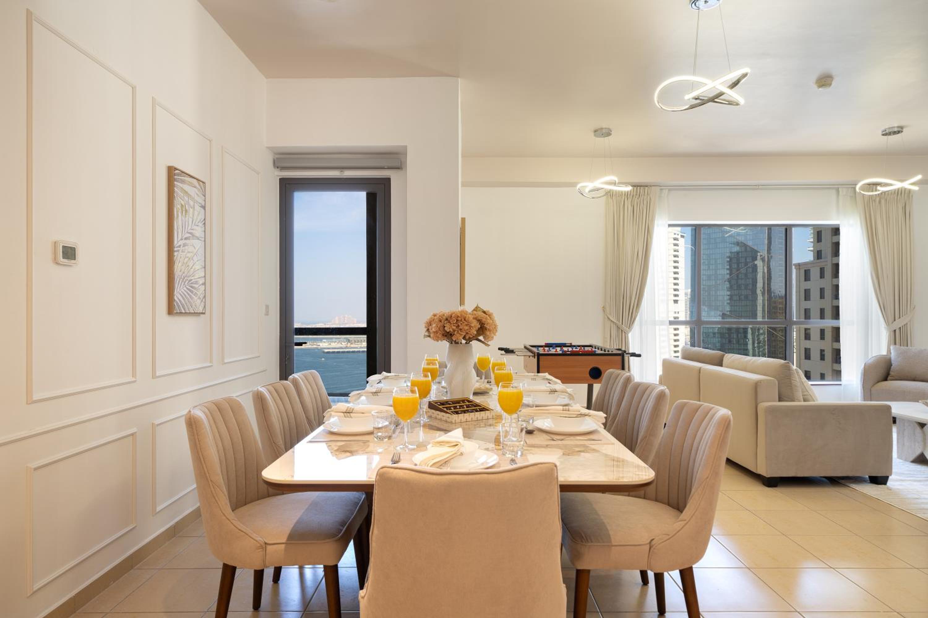 JBR Rimal By Luxe Living - Dubai Eye View