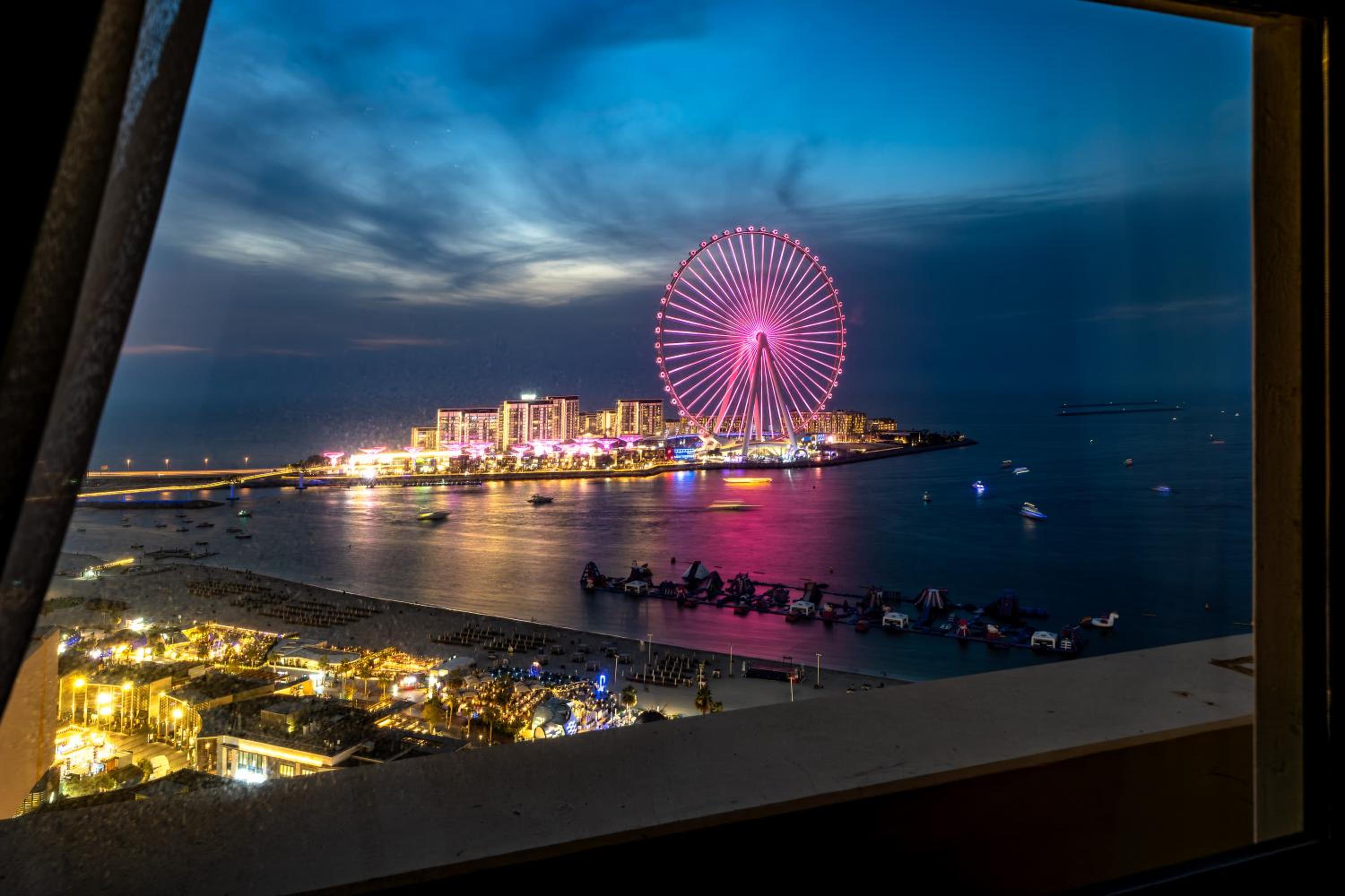 JBR Rimal By Luxe Living - Dubai Eye View