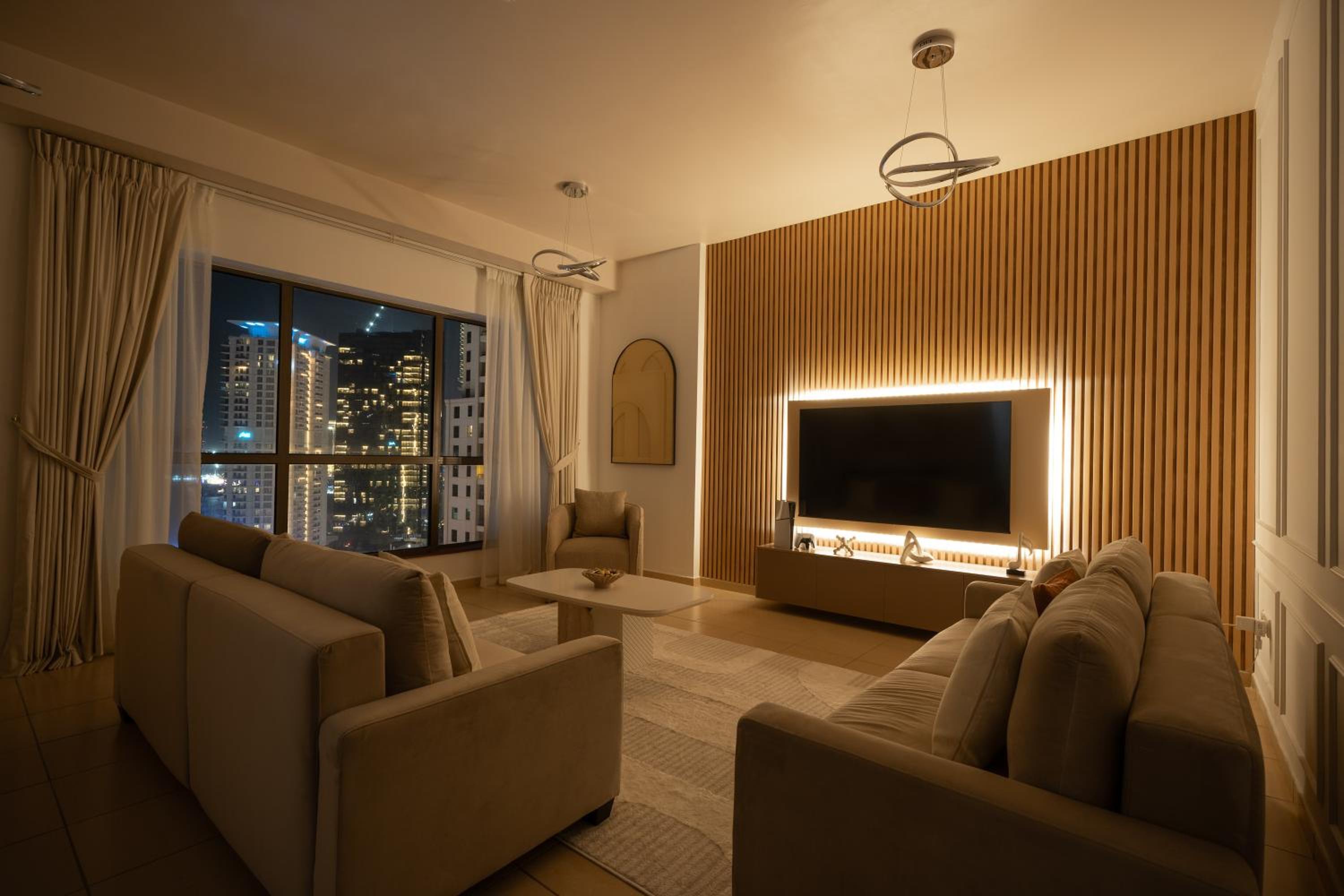 JBR Rimal By Luxe Living - Dubai Eye View
