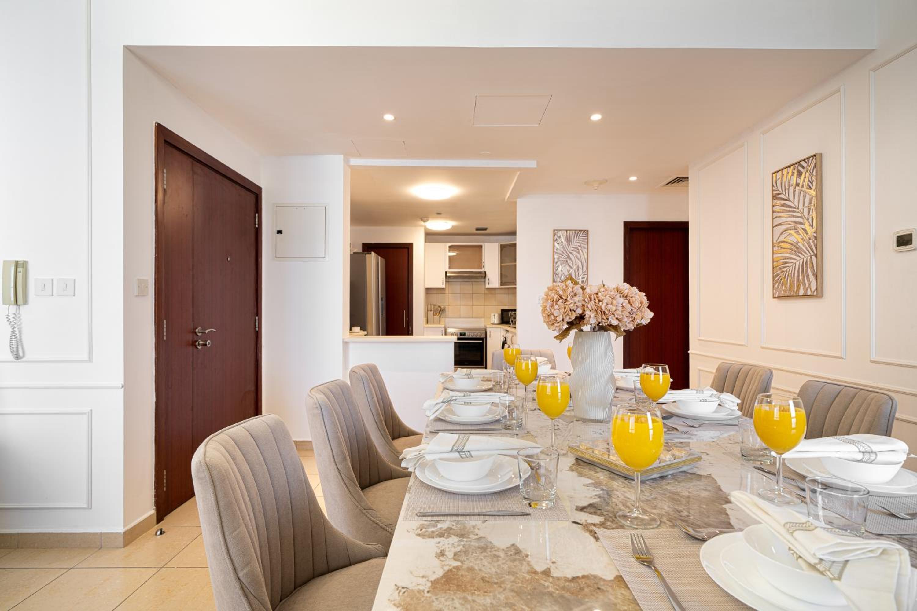 JBR Rimal By Luxe Living - Dubai Eye View
