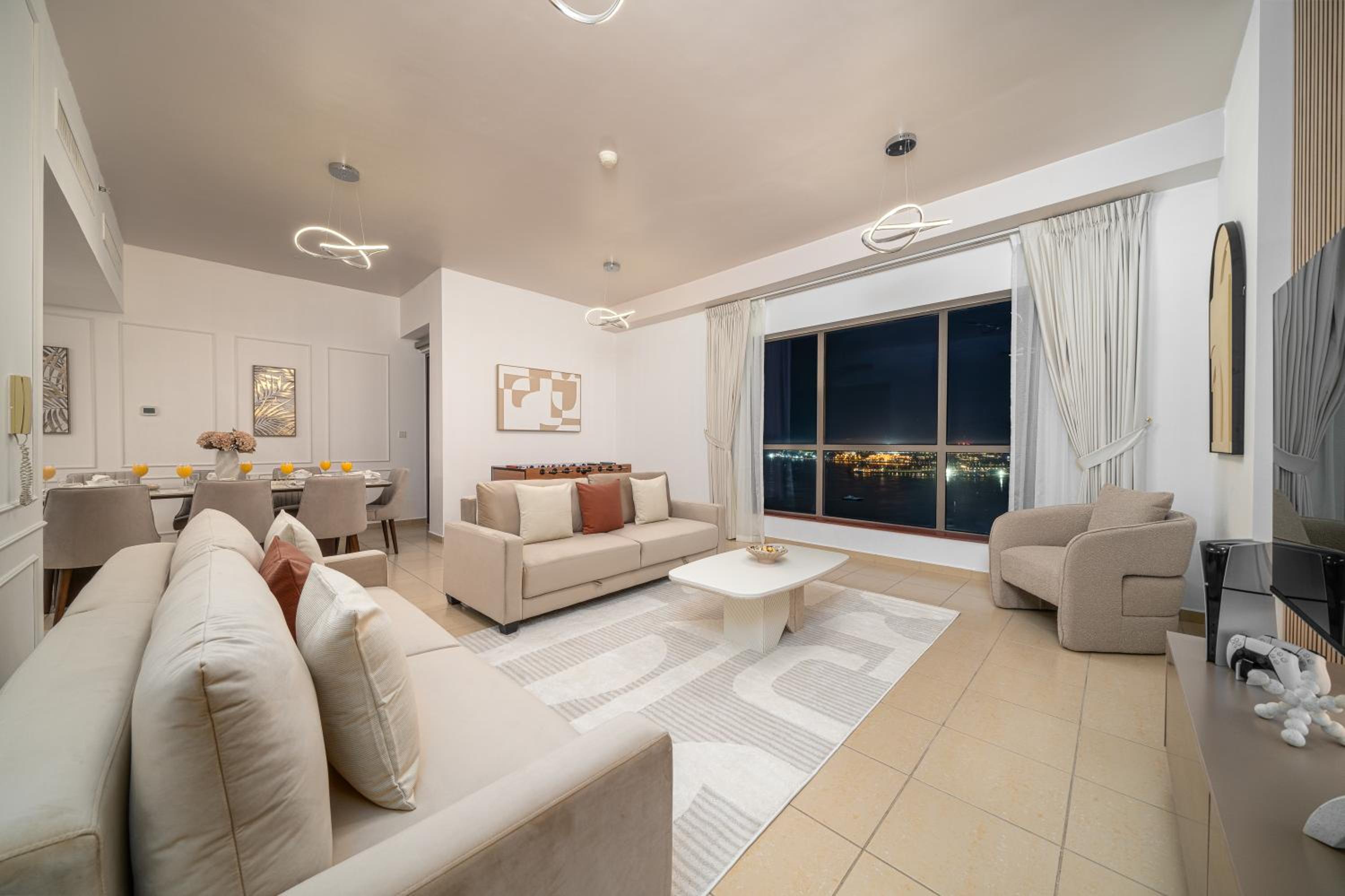 JBR Rimal By Luxe Living - Dubai Eye View