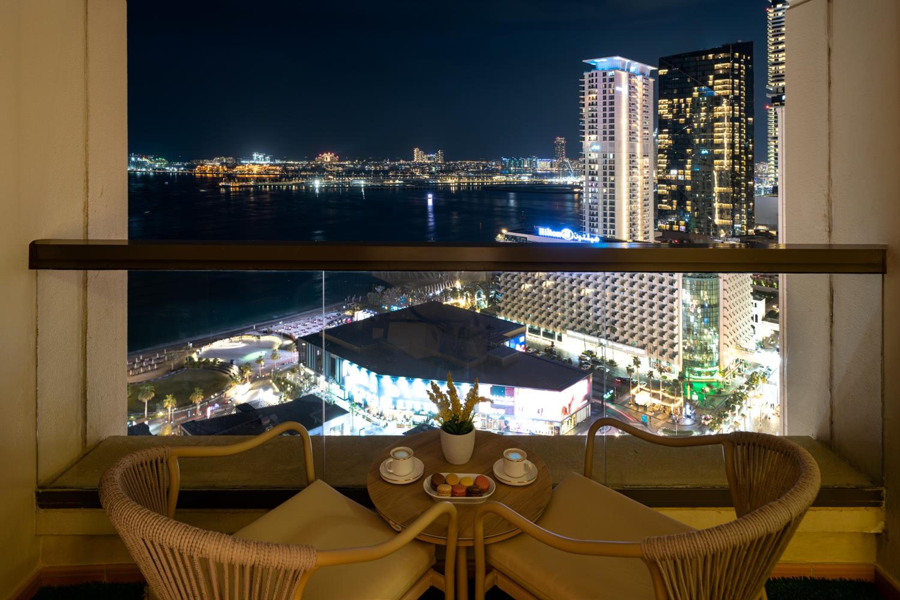 JBR Rimal By Luxe Living - Dubai Eye View