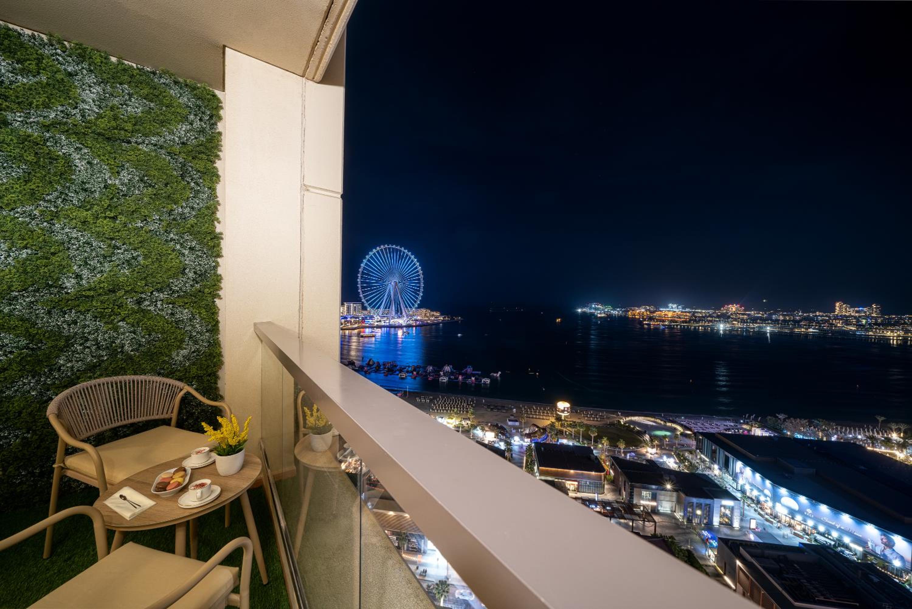 JBR Rimal By Luxe Living - Dubai Eye View